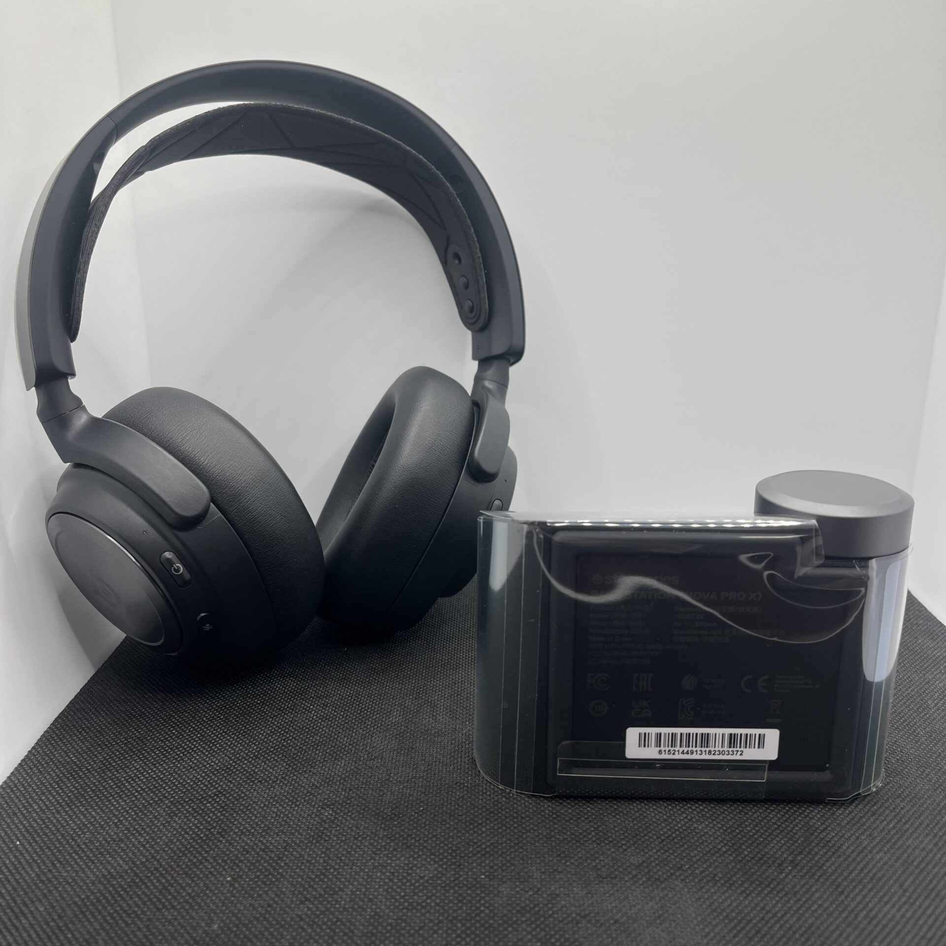 SteelSeries Arctis Nova Pro Wireless Gaming Headset Black (Condition: Pristine) - Image 4