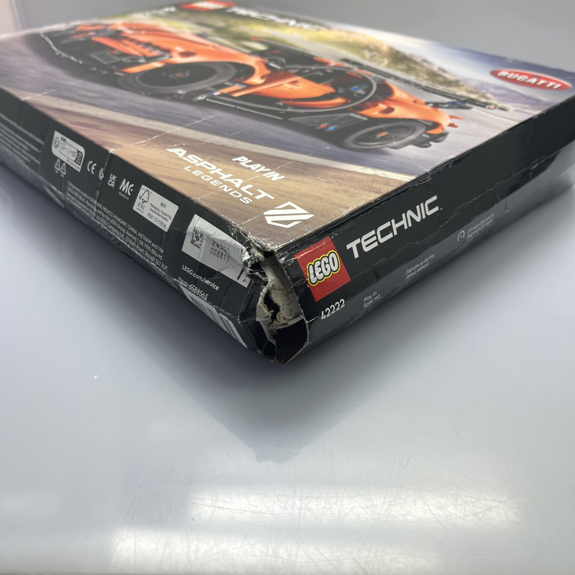 LEGO® Technic Bugatti Chiron Pur Sport 42222 (Condition: Good) - Image 4