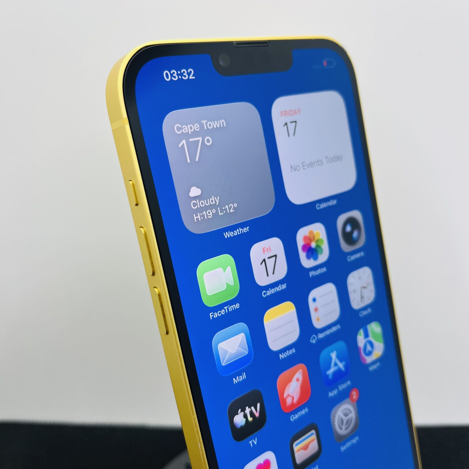 Apple iPhone 14 Plus 128GB Yellow (Condition: Good) - Image 4