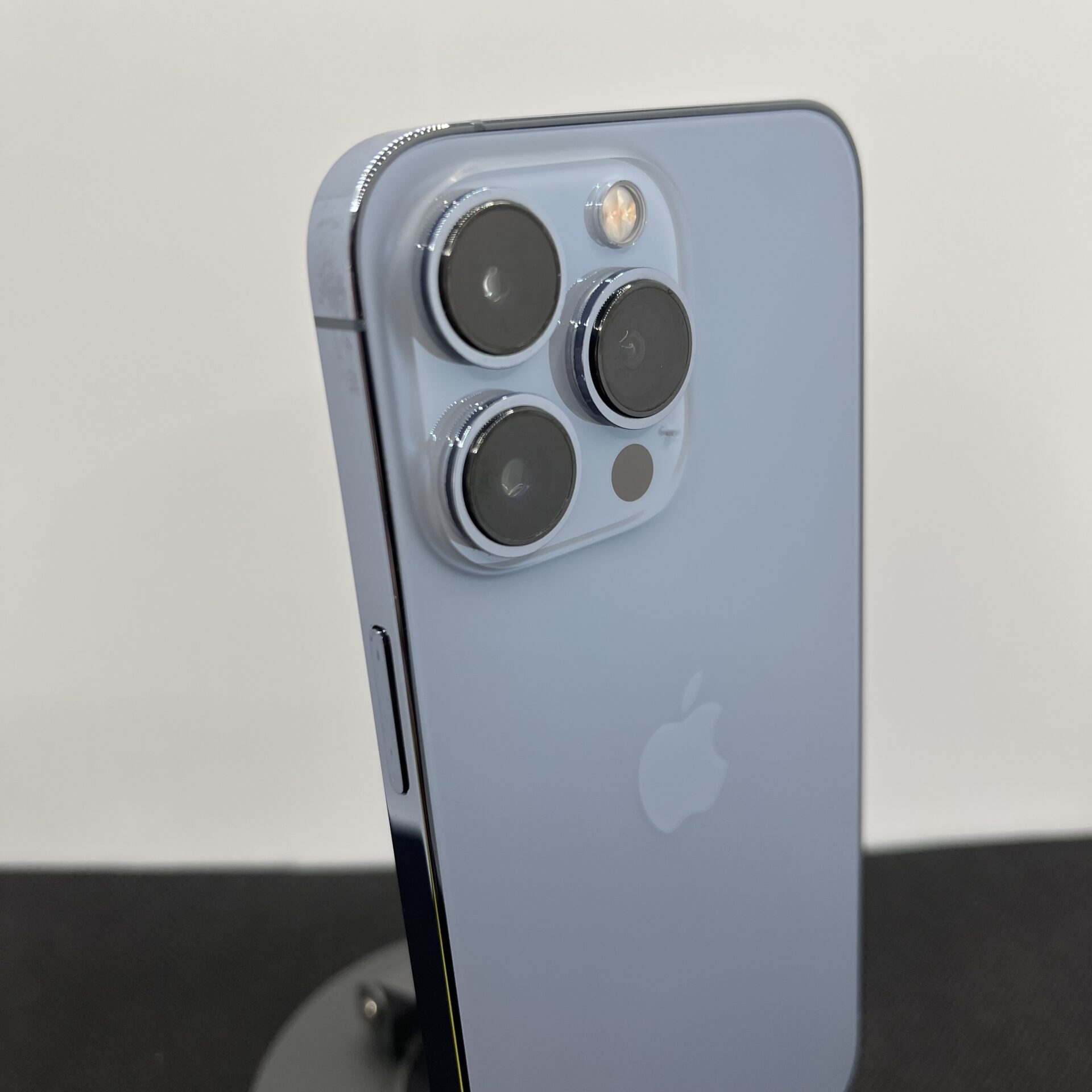 Apple iPhone 13 Pro 512GB Sierra Blue (Condition: Good) - Image 8
