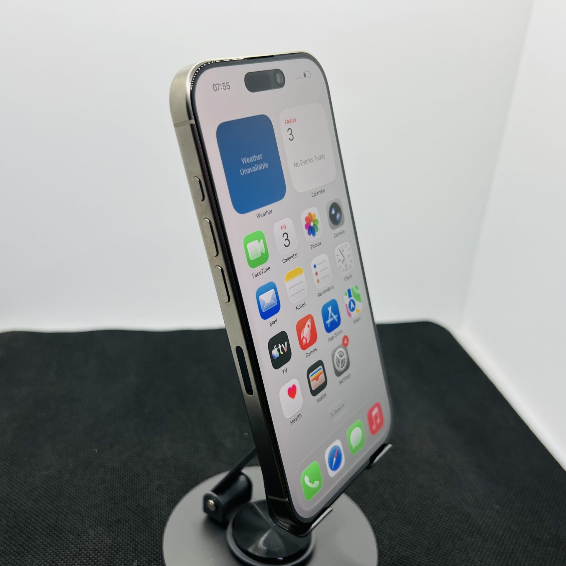 Apple iPhone 16 Pro 256GB Natural Titanium - Face ID Not Working (Condition: Good) - Image 3