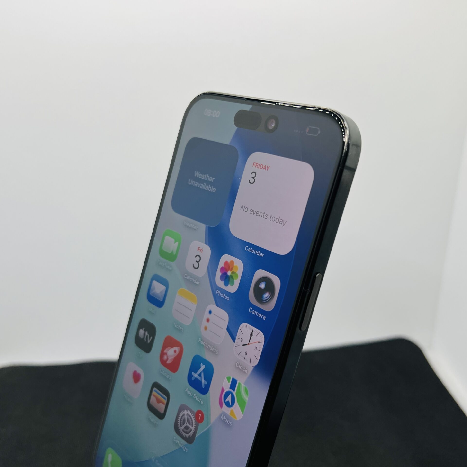 Apple iPhone 15 Pro Max 256GB Black Titanium (Condition: Good) - Image 6