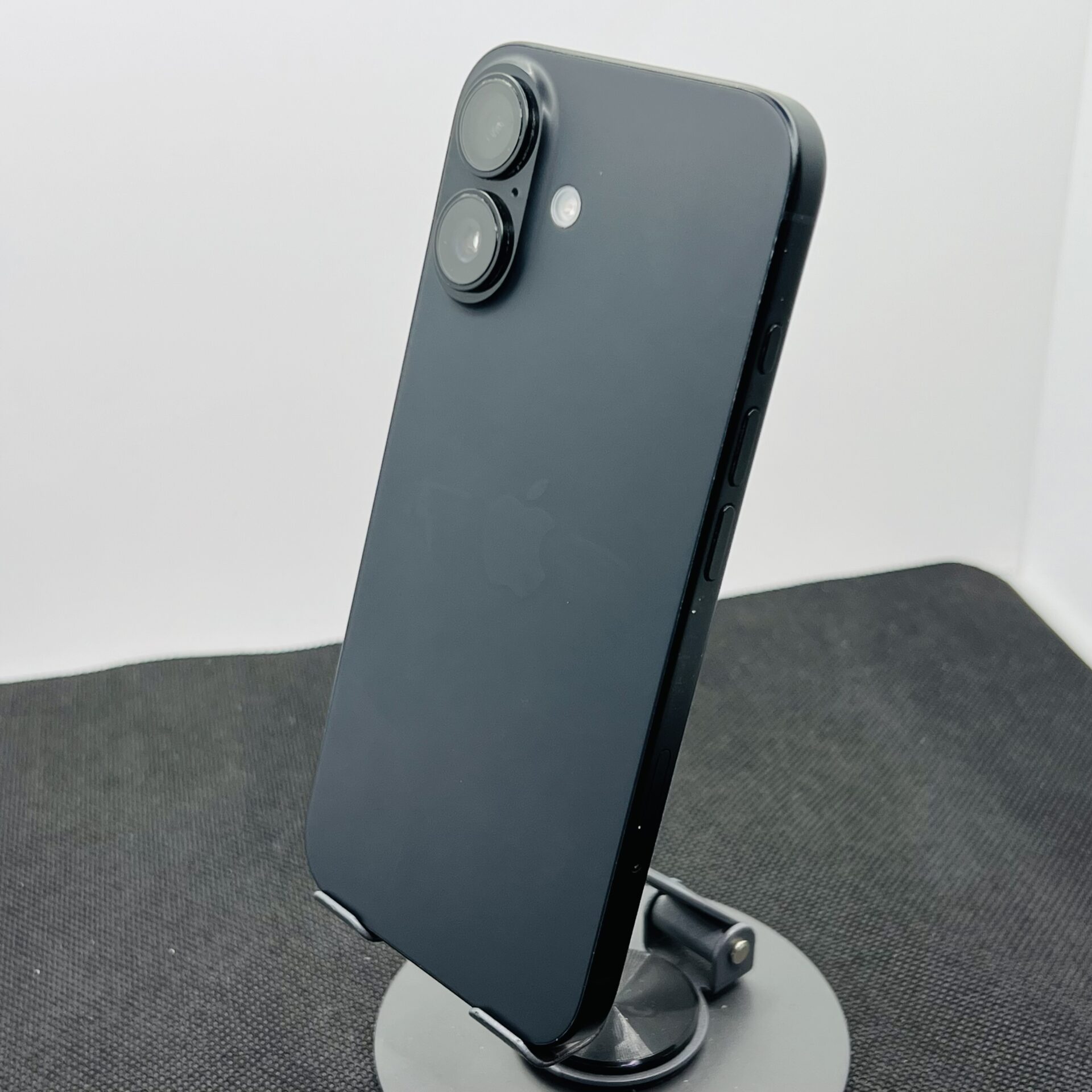 Apple iPhone 16 256GB Black (Condition: Good) - Image 8