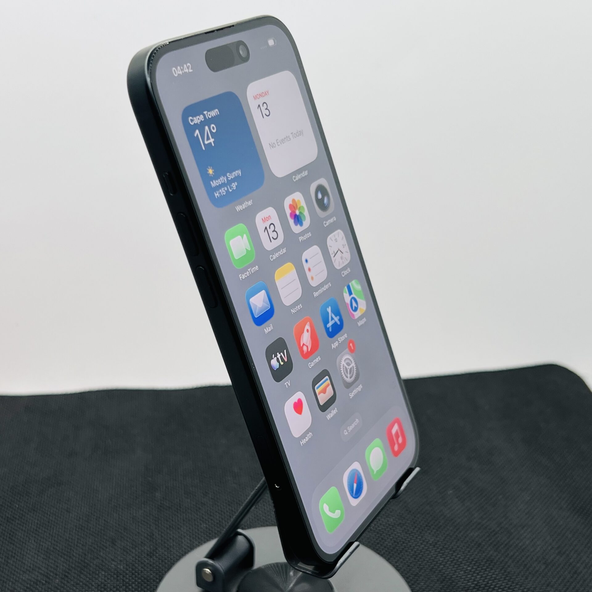 Apple iPhone 15 128GB Black (Condition: Good) - Image 3