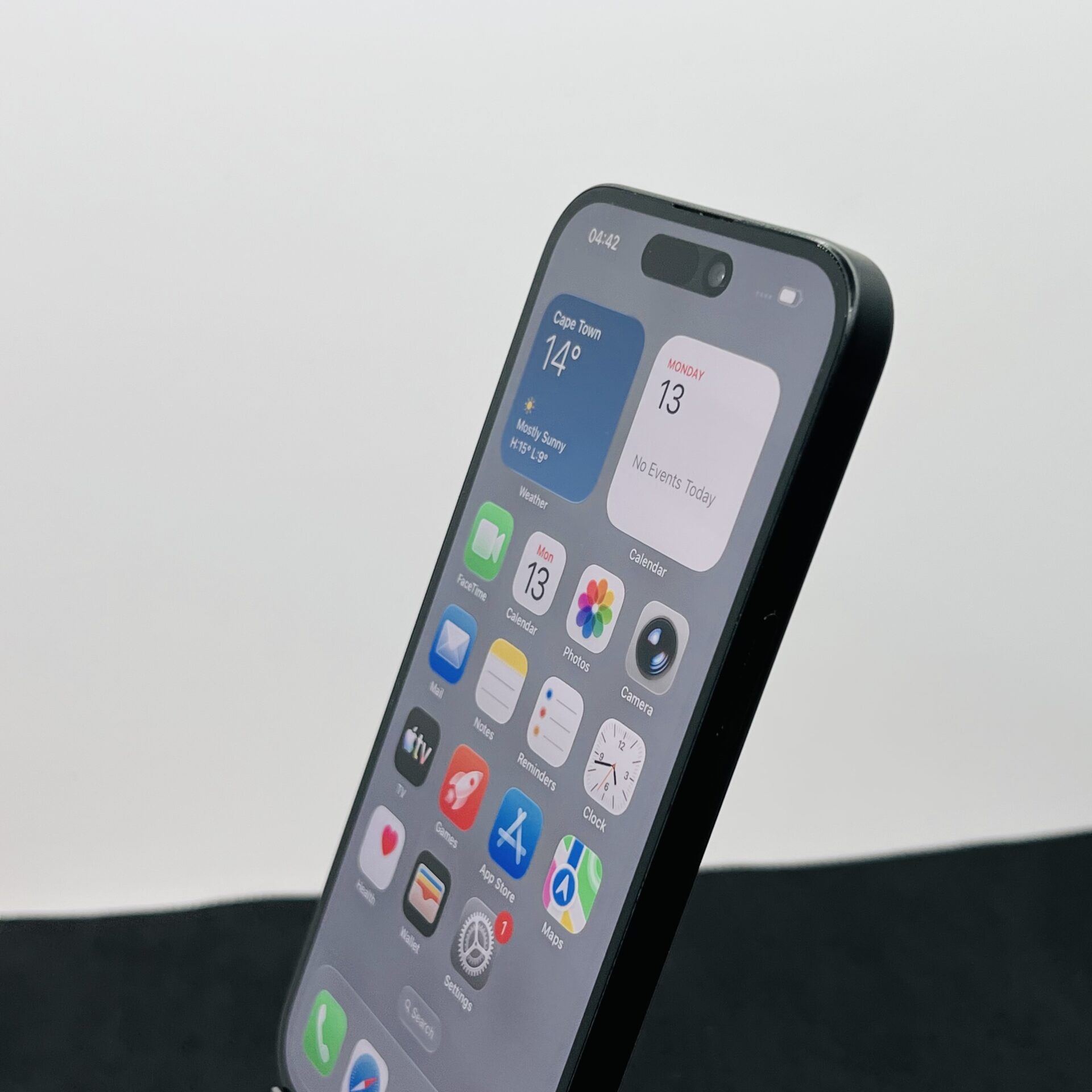 Apple iPhone 15 128GB Black (Condition: Good) - Image 6