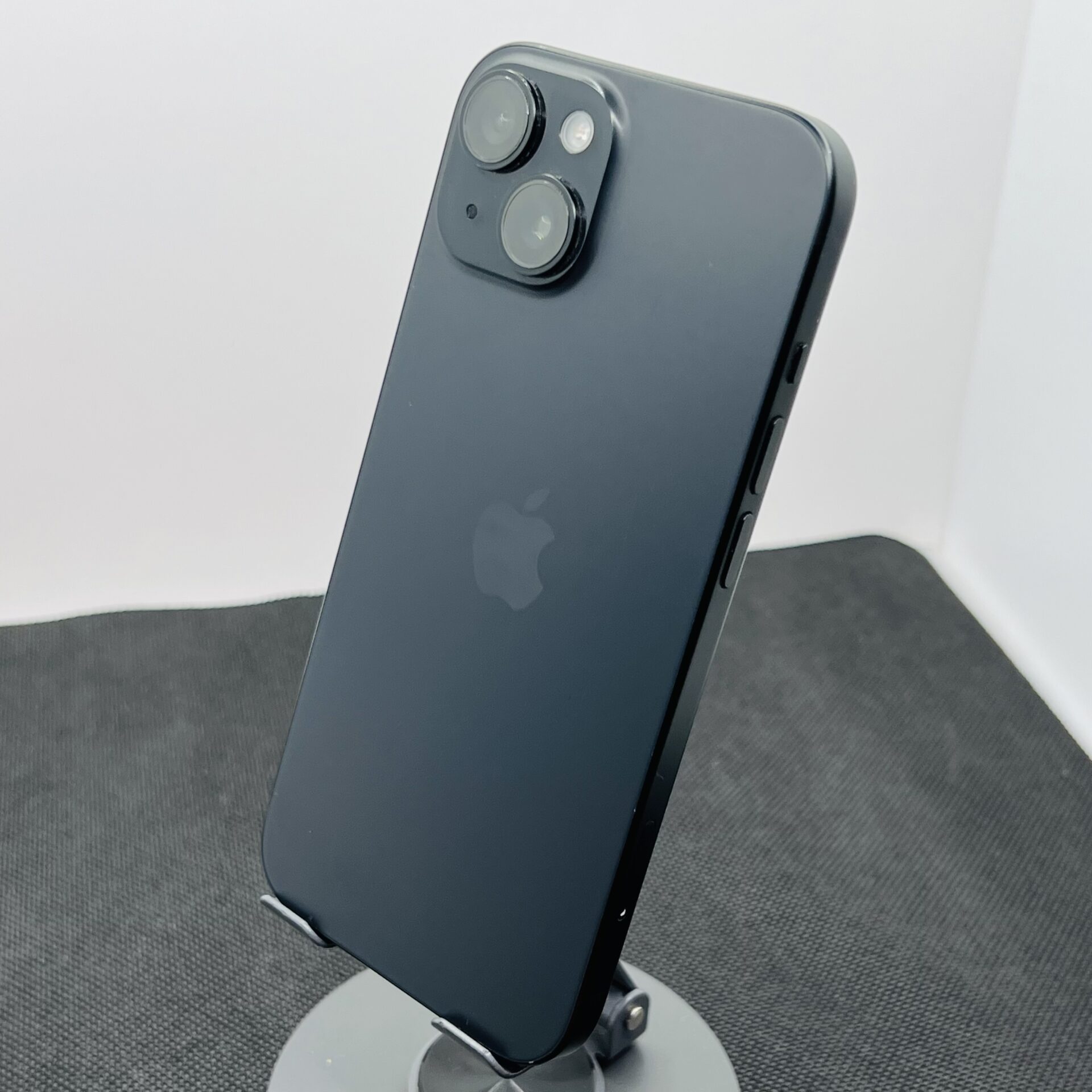 Apple iPhone 15 128GB Black (Condition: Good) - Image 8