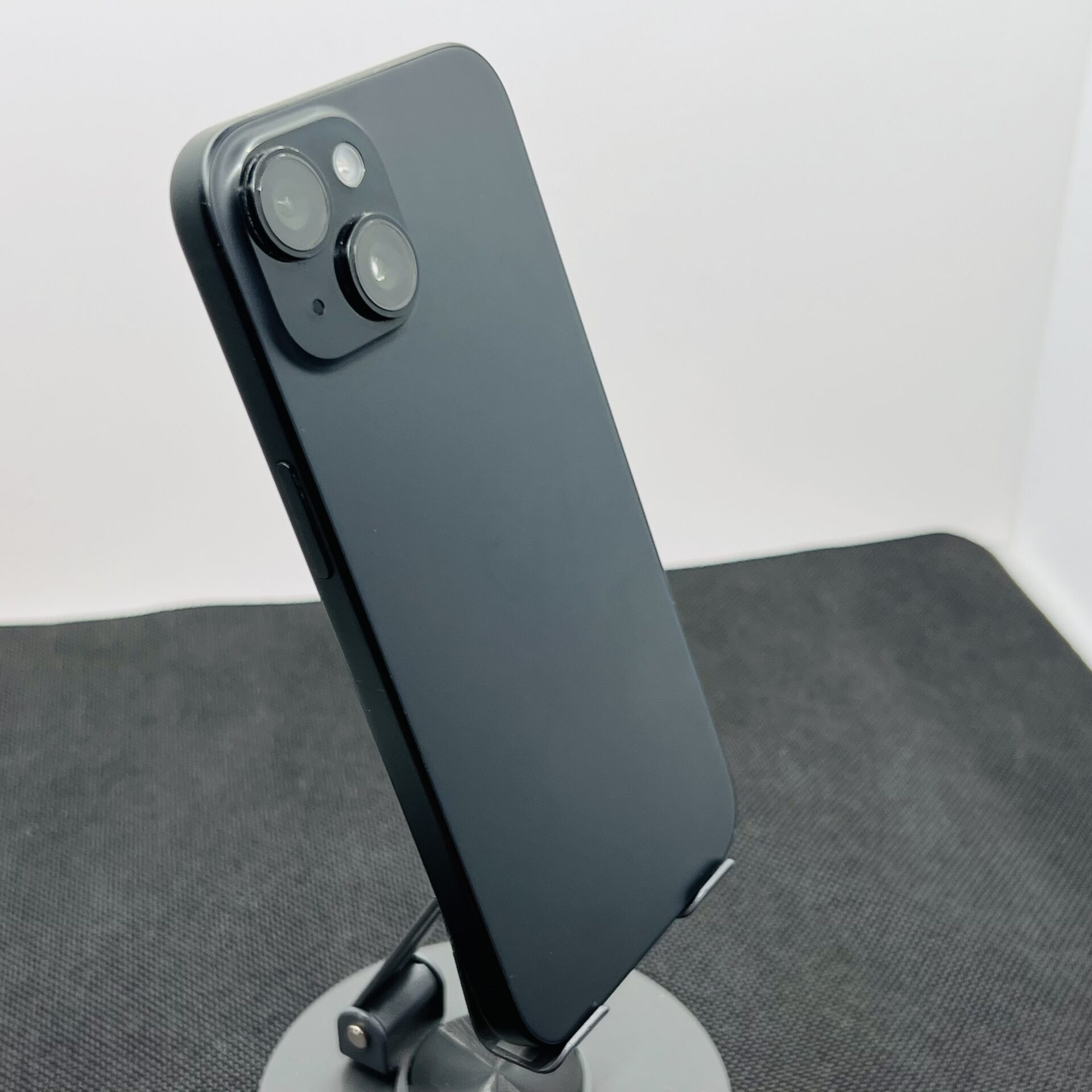 Apple iPhone 15 128GB Black (Condition: Good) - Image 9