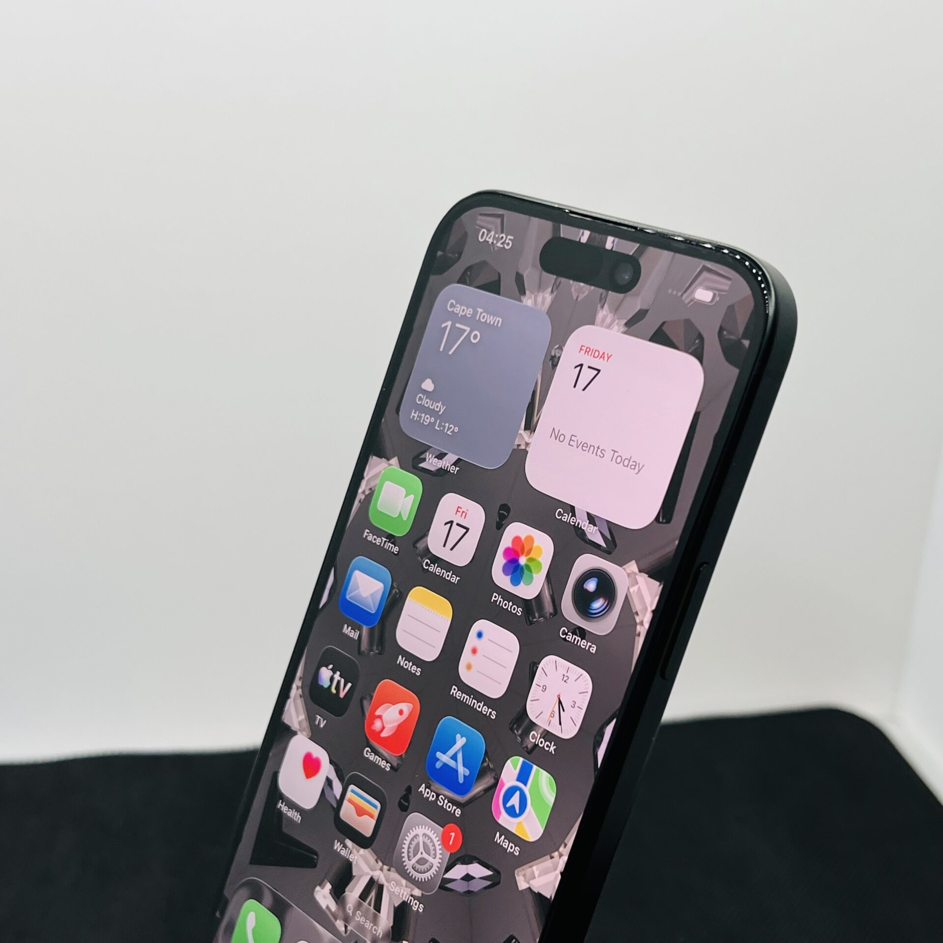 Apple iPhone 15 128GB Black (Condition: Good) - Image 6