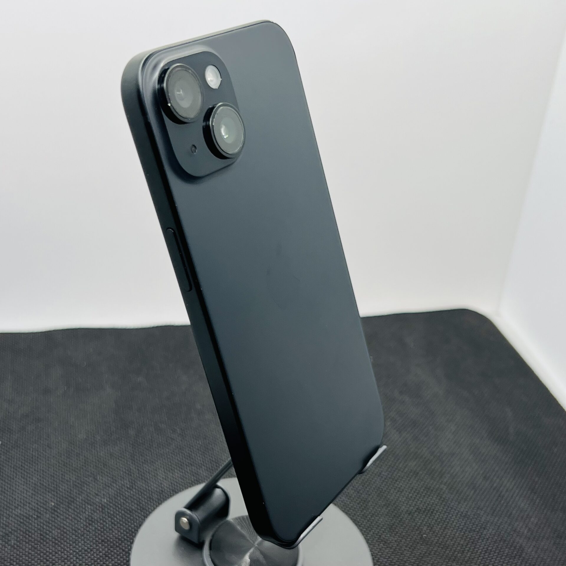 Apple iPhone 15 128GB Black (Condition: Good) - Image 9