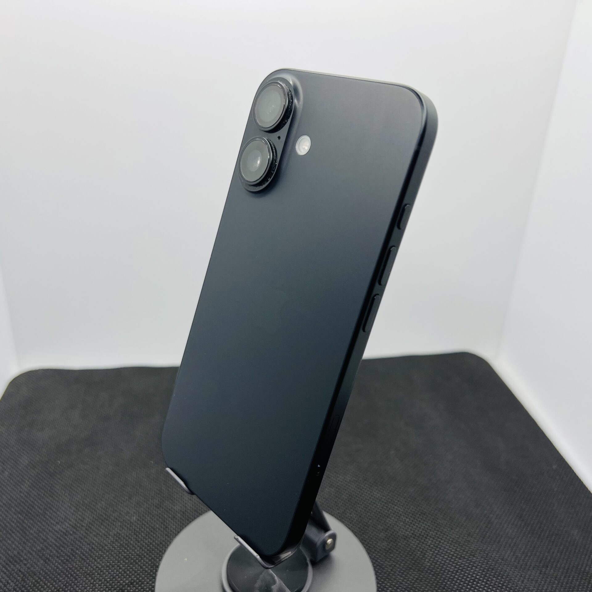 Apple iPhone 16 128GB Black (Condition: Good) - Image 8
