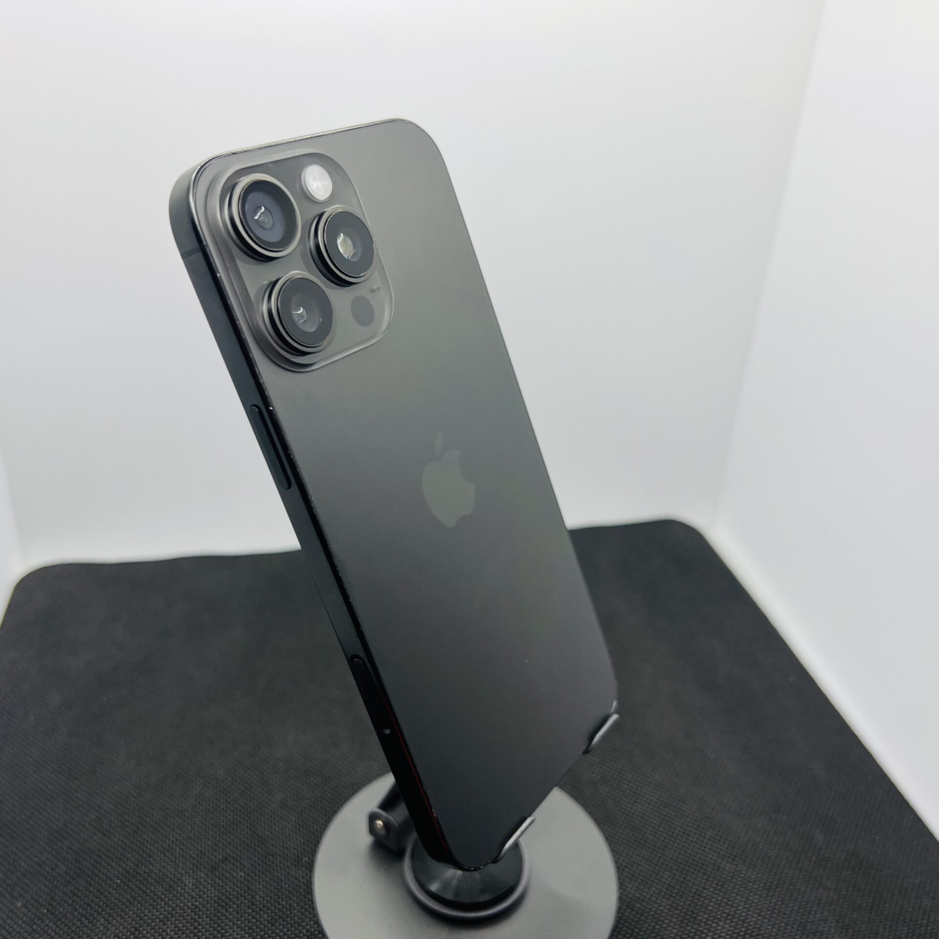 Apple iPhone 16 Pro Max 256GB Black Titanium (Condition: Good) - Image 9