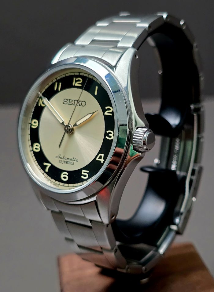 Seiko Tic Tac Tuxedo - Image 2
