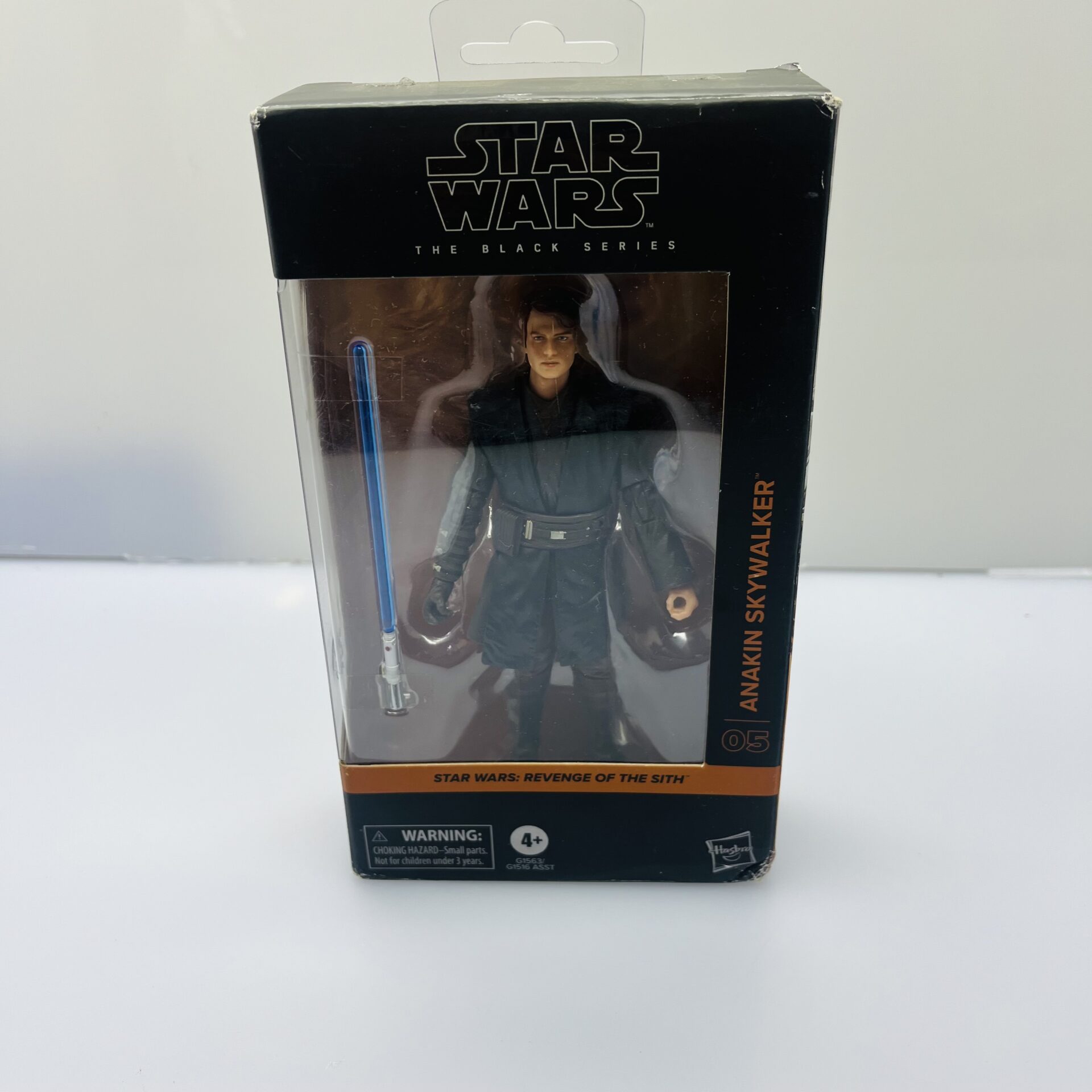 COMBO DEAL: Hasbro Star Wars The Power of the force Luke Skywalker Figurine + Hasbro Star Wars Revenge of the Sith-Anakin Skywalker Figurine + Hasbro Star Wars Stormtrooper Figurine + Hasbro Star Wars The black Series Darth Vader Figurine (Condition: Excellent) - Image 5