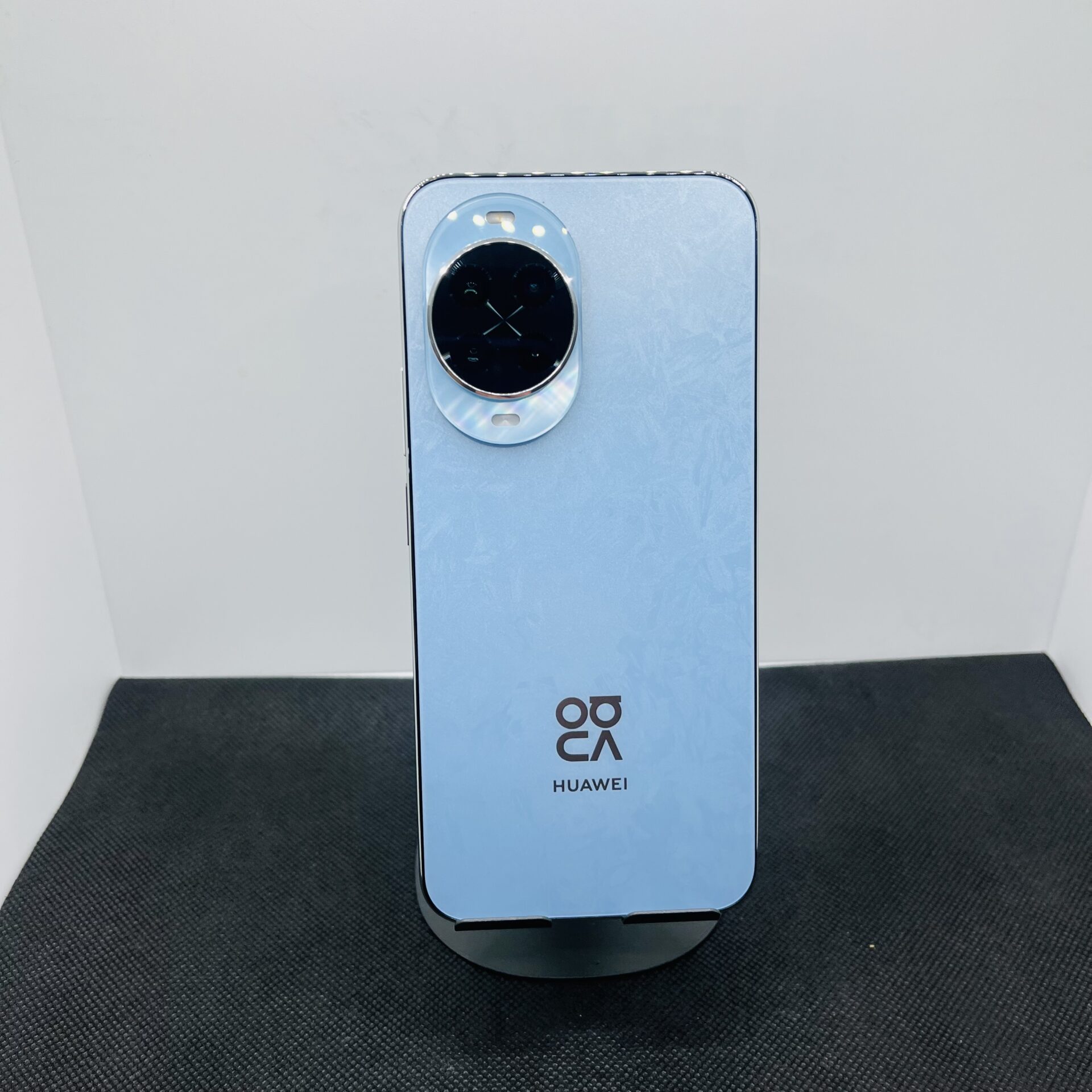 Huawei Nova 14 256GB Crystal Blue (Condition: Excellent) - Image 5
