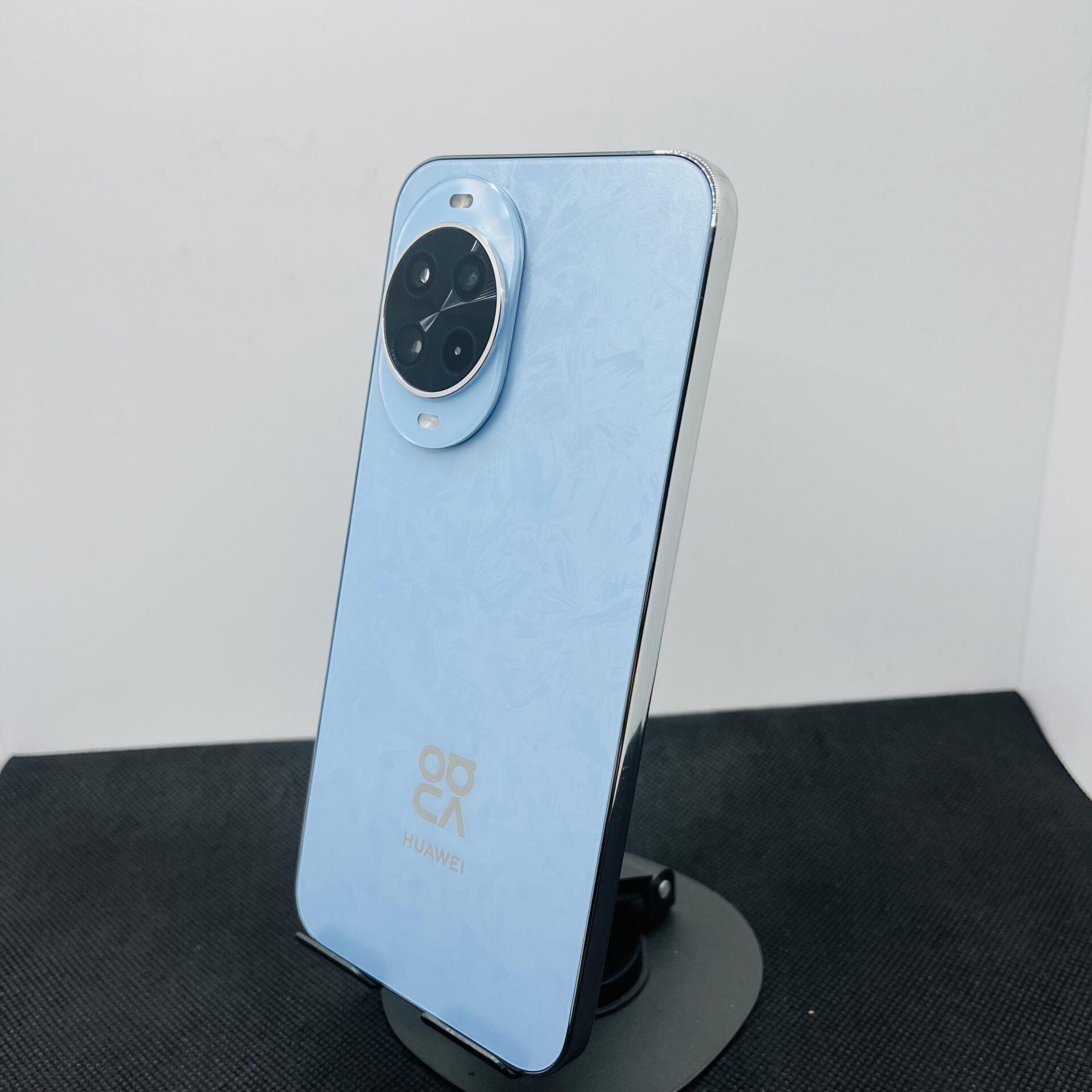 Huawei Nova 14 256GB Crystal Blue (Condition: Excellent) - Image 7