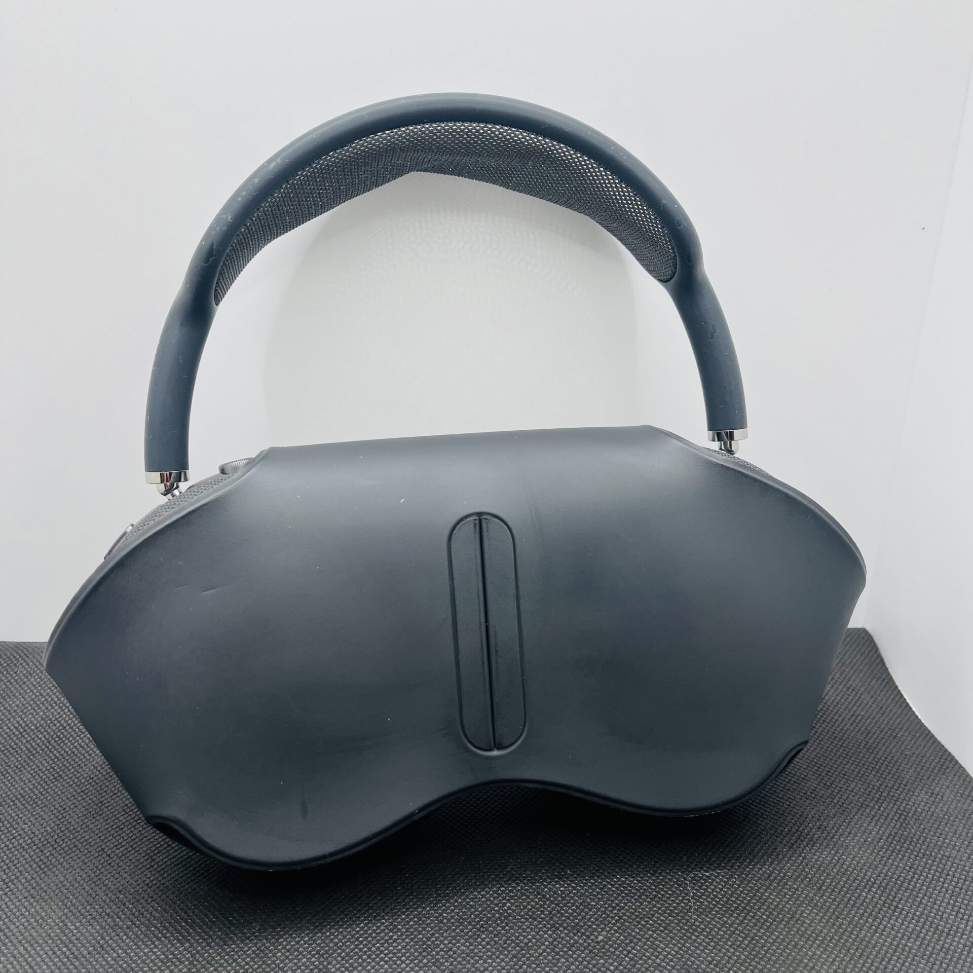 Apple AirPods Max Midnight (Condition: Good) - Image 3