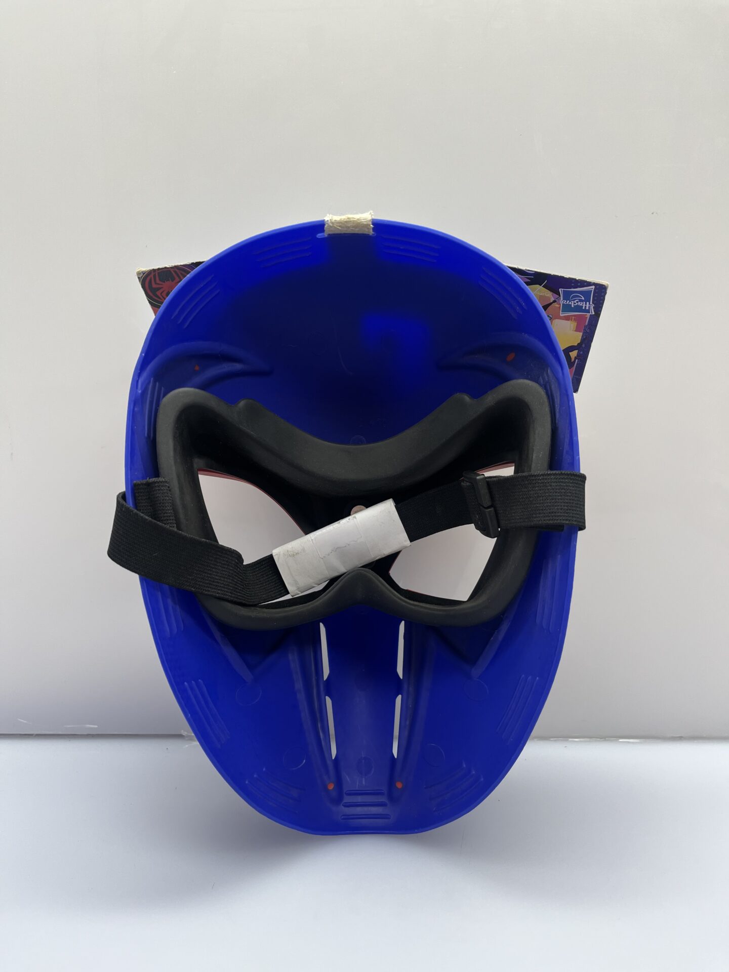 COMBO DEAL: 1x Spider-man 2099 Across the Spiderverse Mask + 1x Spider-Man Across the Spider-Verse Miles Morales Web Shot Slinger and Mask + Marvel Spidey and His Amazing Friends Trace-E/Spidey + 1x Spider-Man Walkie Talkie Set + 1x Marvel Spidey and His Amazing Friends 20 piece mini Maxi Puzzle (Condition: Good) - Image 5