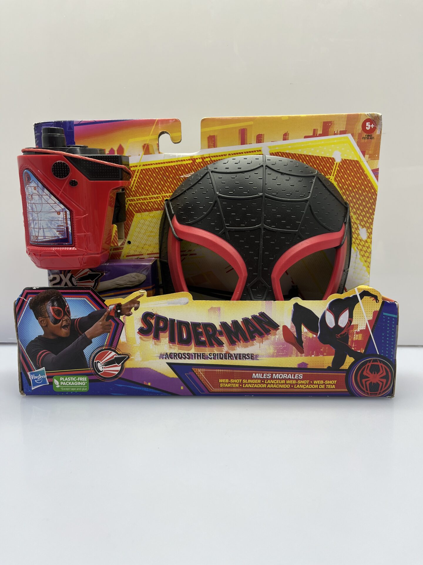 COMBO DEAL: 1x Spider-man 2099 Across the Spiderverse Mask + 1x Spider-Man Across the Spider-Verse Miles Morales Web Shot Slinger and Mask + Marvel Spidey and His Amazing Friends Trace-E/Spidey + 1x Spider-Man Walkie Talkie Set + 1x Marvel Spidey and His Amazing Friends 20 piece mini Maxi Puzzle (Condition: Good) - Image 6