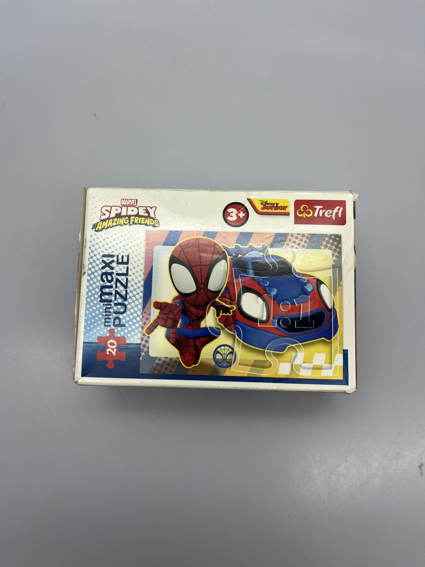 COMBO DEAL: 1x Spider-man 2099 Across the Spiderverse Mask + 1x Spider-Man Across the Spider-Verse Miles Morales Web Shot Slinger and Mask + Marvel Spidey and His Amazing Friends Trace-E/Spidey + 1x Spider-Man Walkie Talkie Set + 1x Marvel Spidey and His Amazing Friends 20 piece mini Maxi Puzzle (Condition: Good) - Image 11