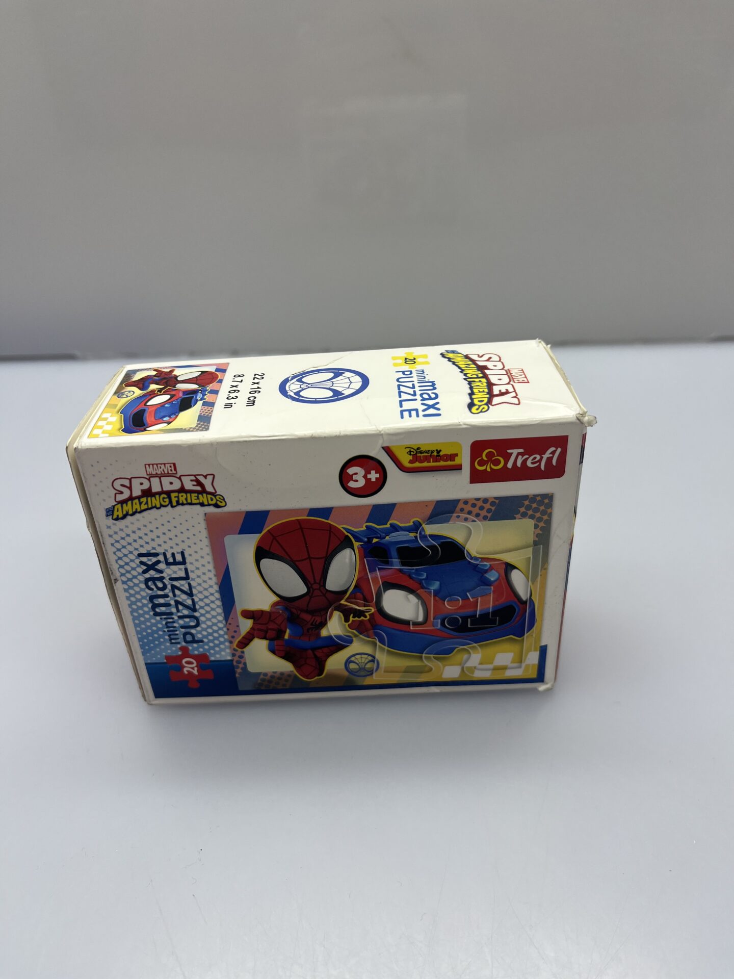 COMBO DEAL: 1x Spider-man 2099 Across the Spiderverse Mask + 1x Spider-Man Across the Spider-Verse Miles Morales Web Shot Slinger and Mask + Marvel Spidey and His Amazing Friends Trace-E/Spidey + 1x Spider-Man Walkie Talkie Set + 1x Marvel Spidey and His Amazing Friends 20 piece mini Maxi Puzzle (Condition: Good) - Image 12