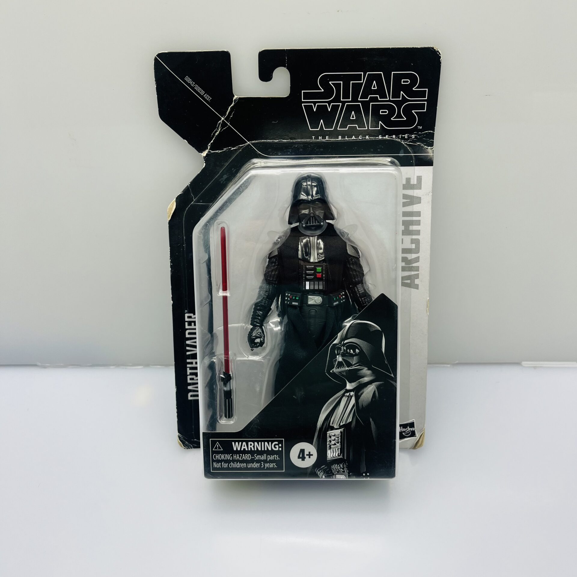 COMBO DEAL: Hasbro Star Wars The Power of the force Luke Skywalker Figurine + Hasbro Star Wars Revenge of the Sith-Anakin Skywalker Figurine + Hasbro Star Wars Stormtrooper Figurine + Hasbro Star Wars The black Series Darth Vader Figurine (Condition: Excellent) - Image 9