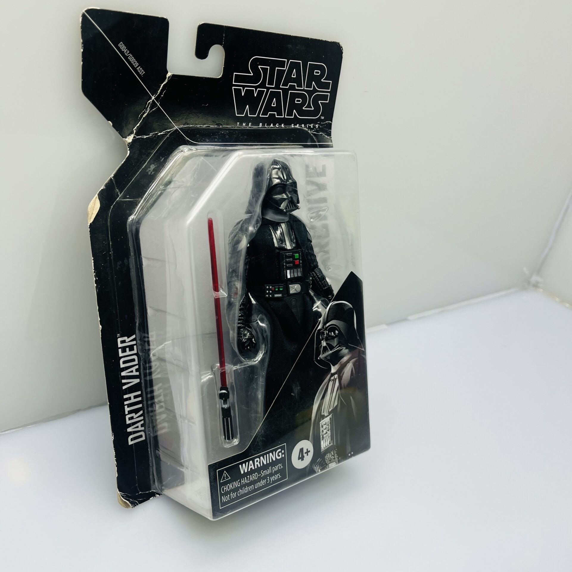 COMBO DEAL: Hasbro Star Wars The Power of the force Luke Skywalker Figurine + Hasbro Star Wars Revenge of the Sith-Anakin Skywalker Figurine + Hasbro Star Wars Stormtrooper Figurine + Hasbro Star Wars The black Series Darth Vader Figurine (Condition: Excellent) - Image 11