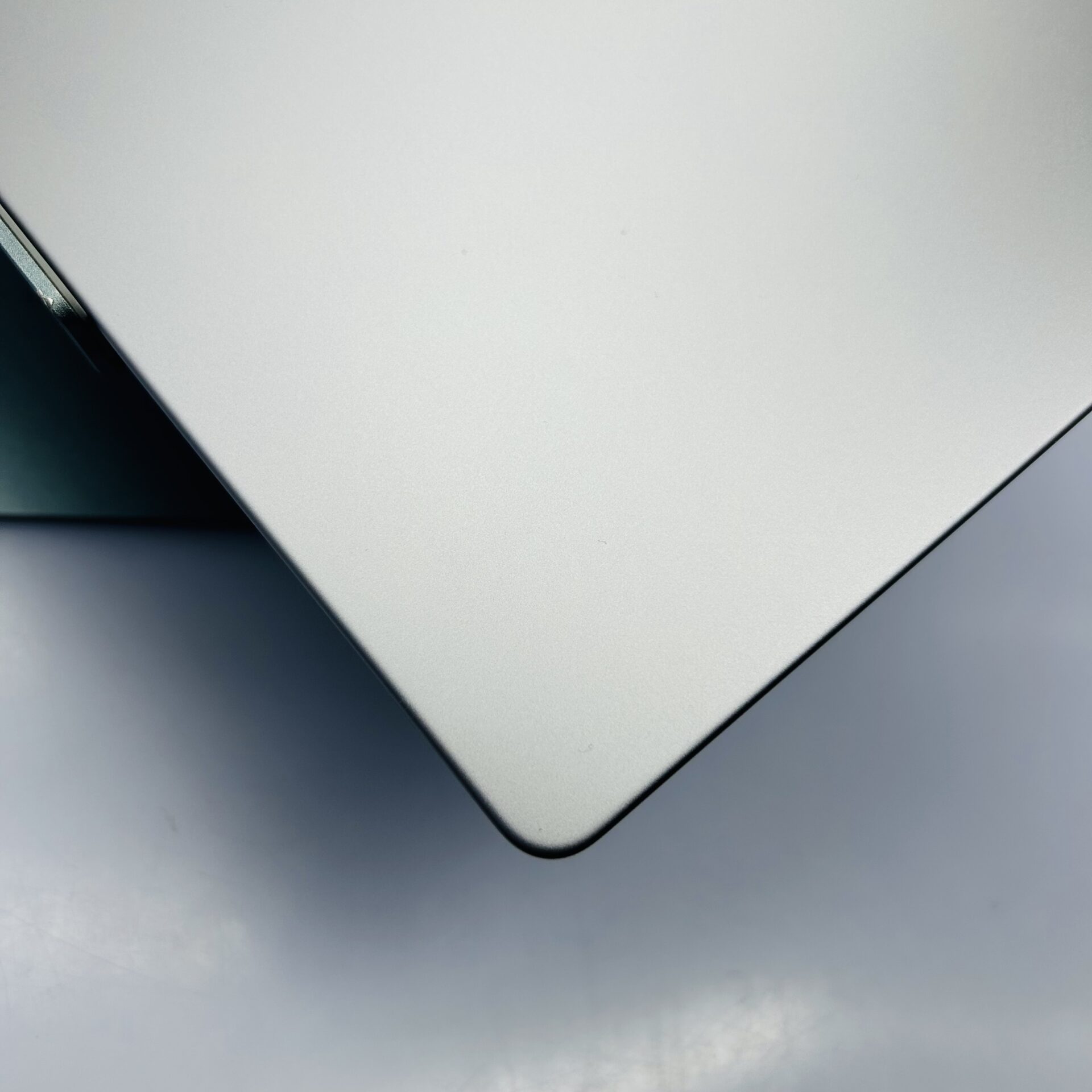 Apple MacBook Pro 14-inch "M3" 8 CPU/10 GPU (2023) 8GB RAM 512GB SSD Space Gray (Condition: Good) - Image 9