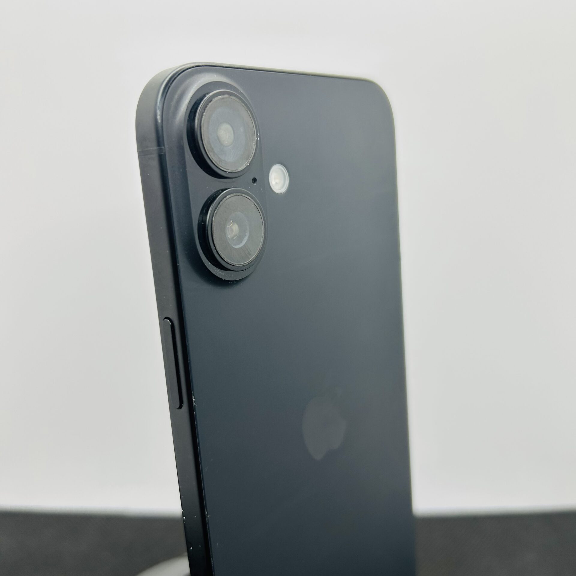 Apple iPhone 16 Plus 128GB Black (Condition: Good) - Image 8