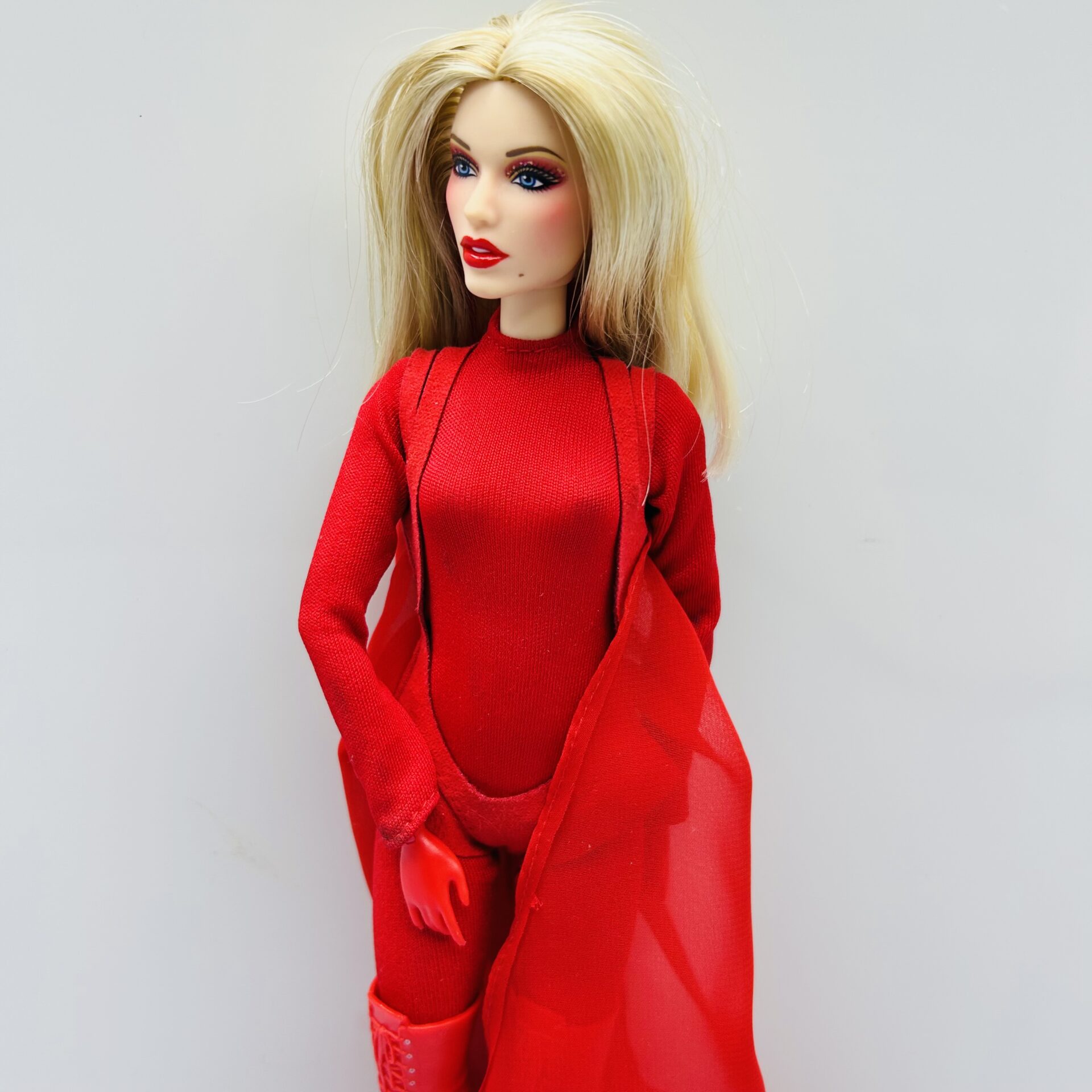 COMBO DEAL: Mattel Barbie Signature Kylie Minogue Doll And Barbie The Movie Collectible Doll (Condition: Good) - Image 3
