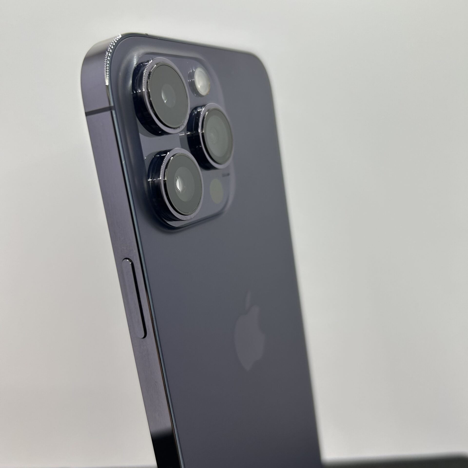 Apple iPhone 14 Pro Max 256GB Deep Purple (Condition: Good) - Image 8