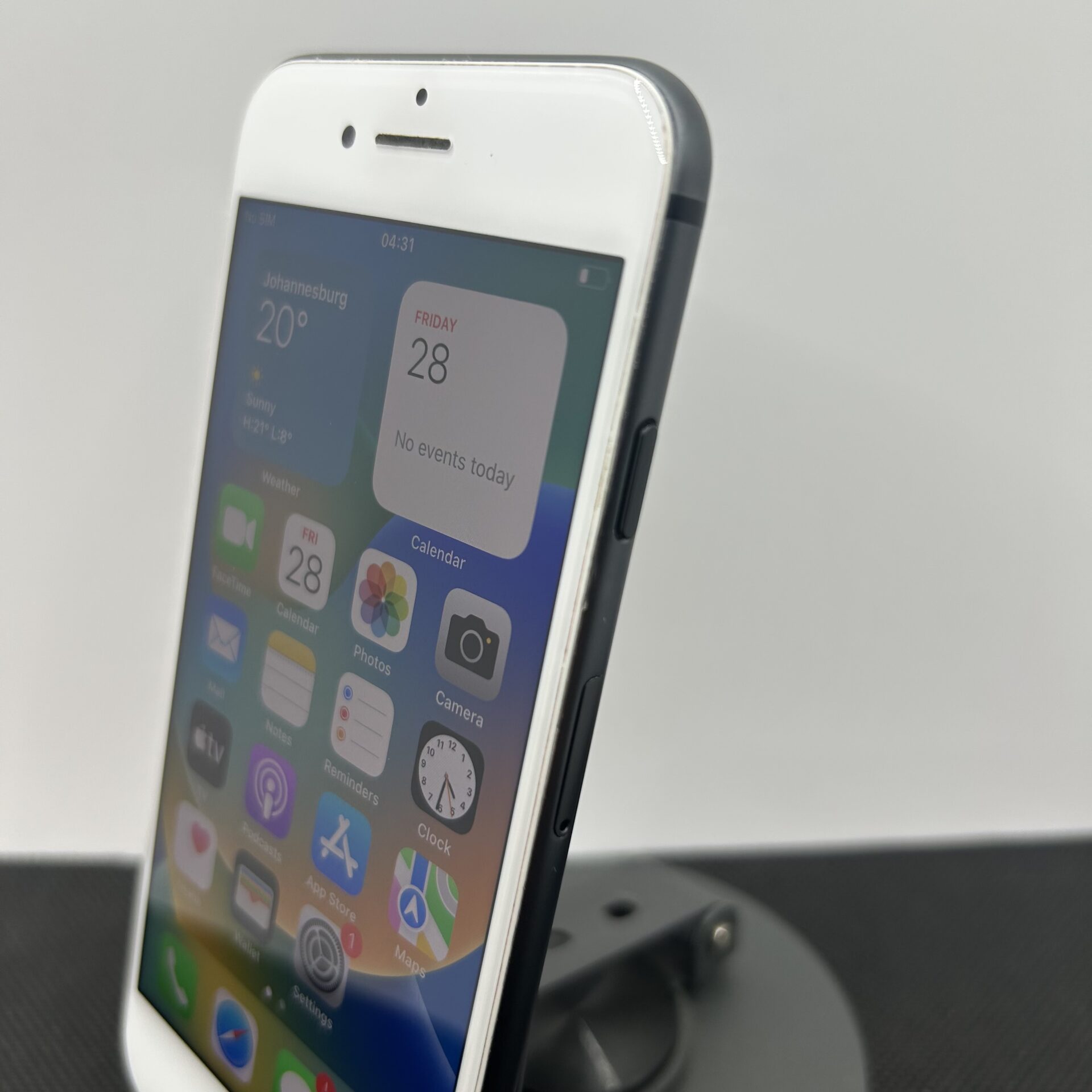 Apple iPhone 8 256GB Black/White (Condition: Good) - Image 6