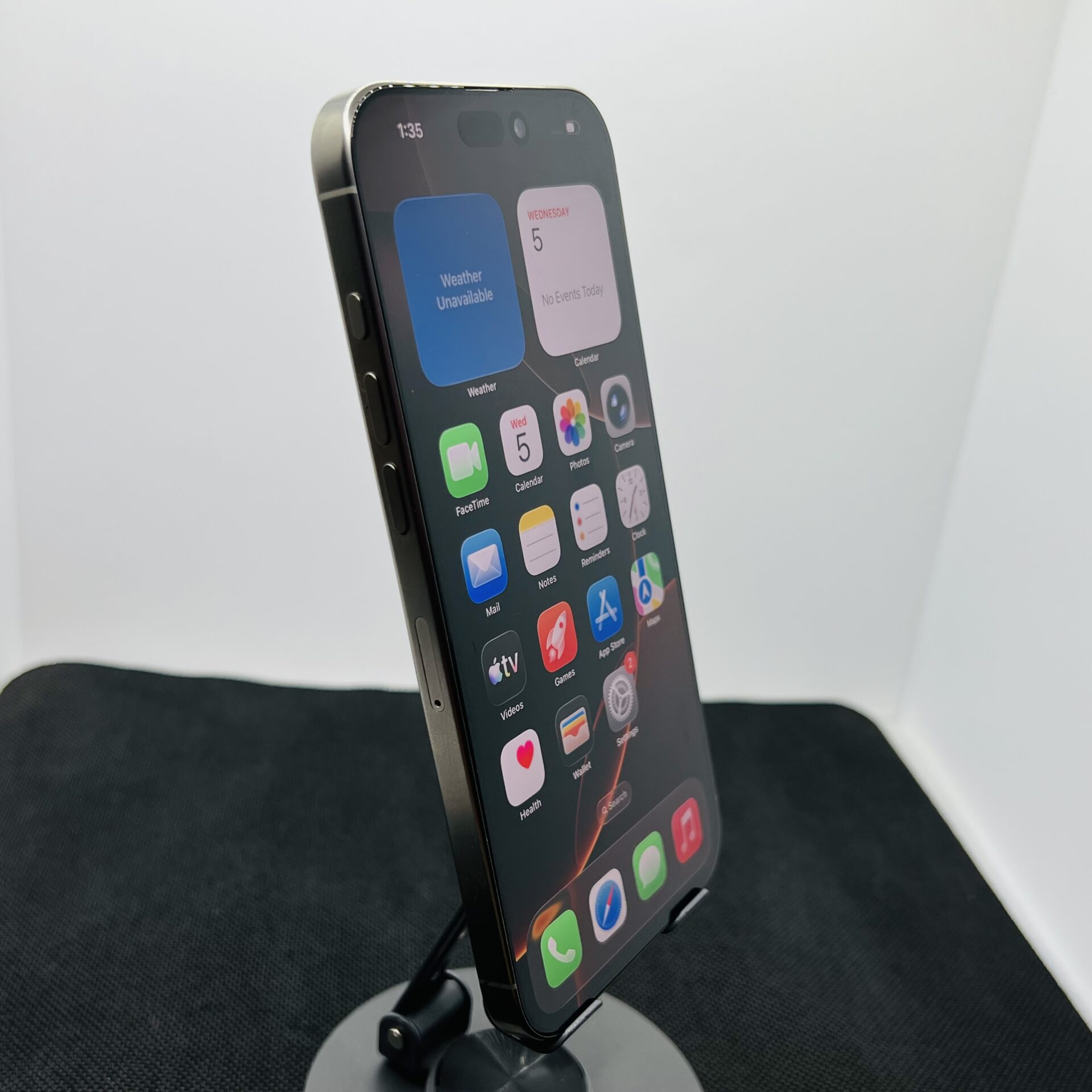 Apple iPhone 16 Pro Max 256GB Natural Titanium - No NFC (Condition: Good) - Image 3