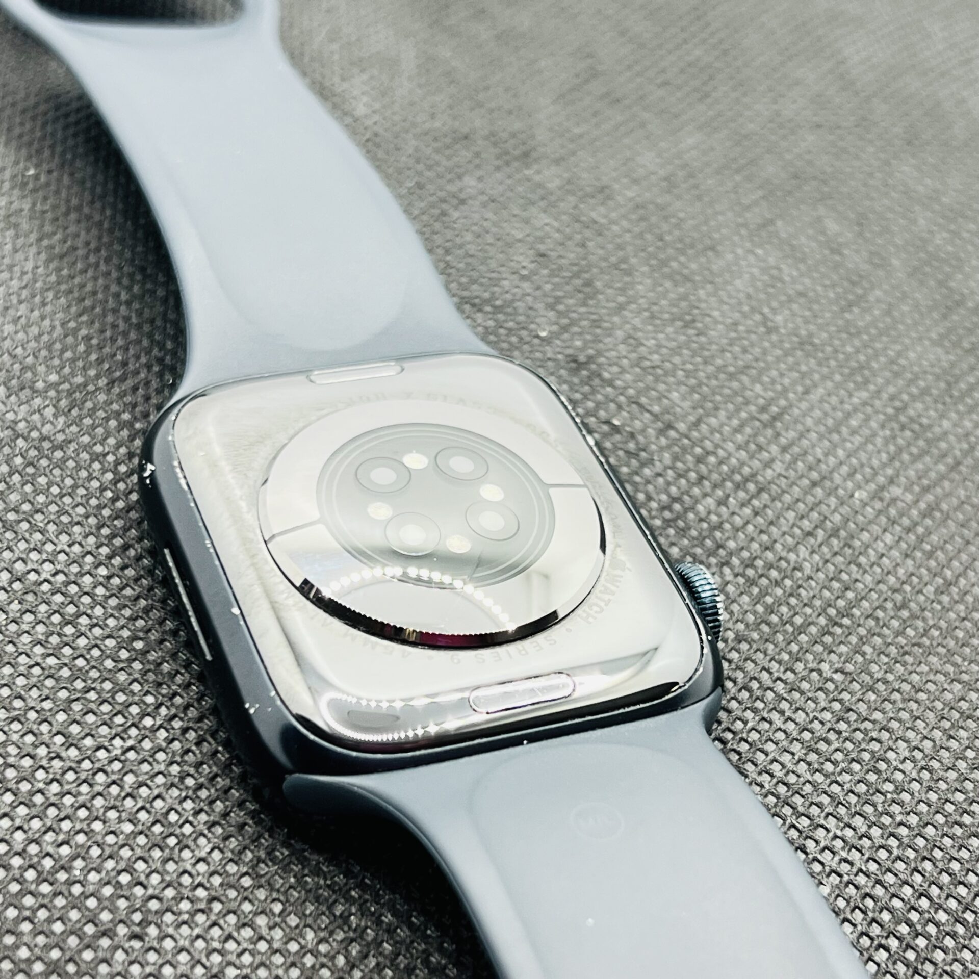 Apple Watch Series 9 45MM GPS Only Midnight (Condition: Good) - Image 7