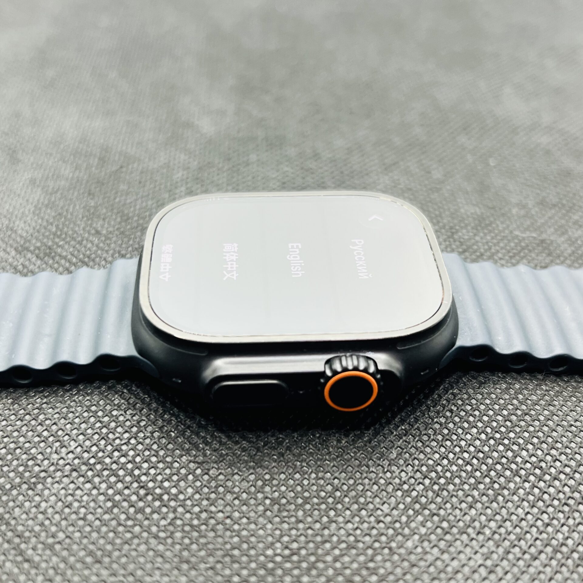 Apple Watch Ultra 3 49mm LTE Black Titanium - Cracked Casing (Condition: Good) - Image 4