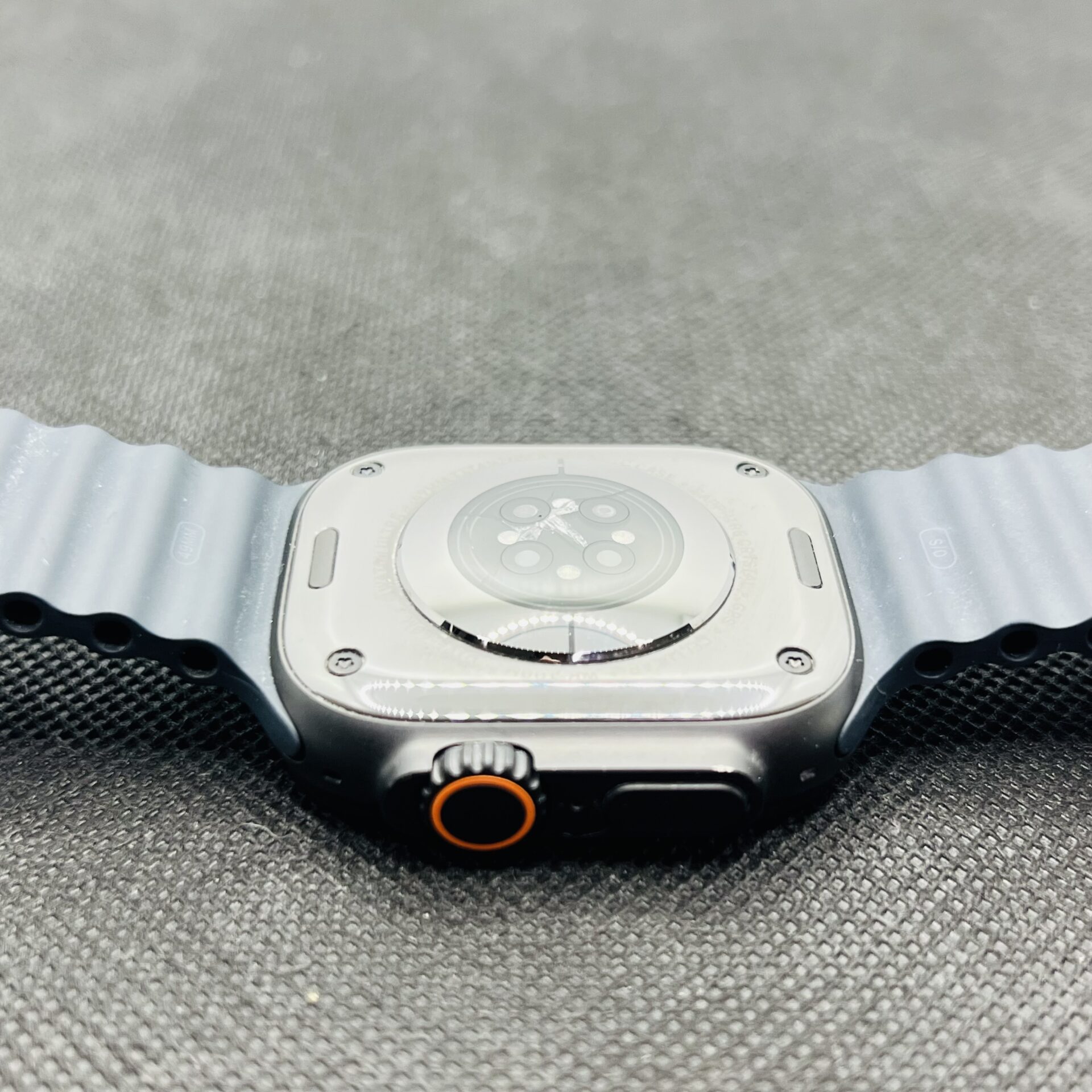 Apple Watch Ultra 3 49mm LTE Black Titanium - Cracked Casing (Condition: Good) - Image 6