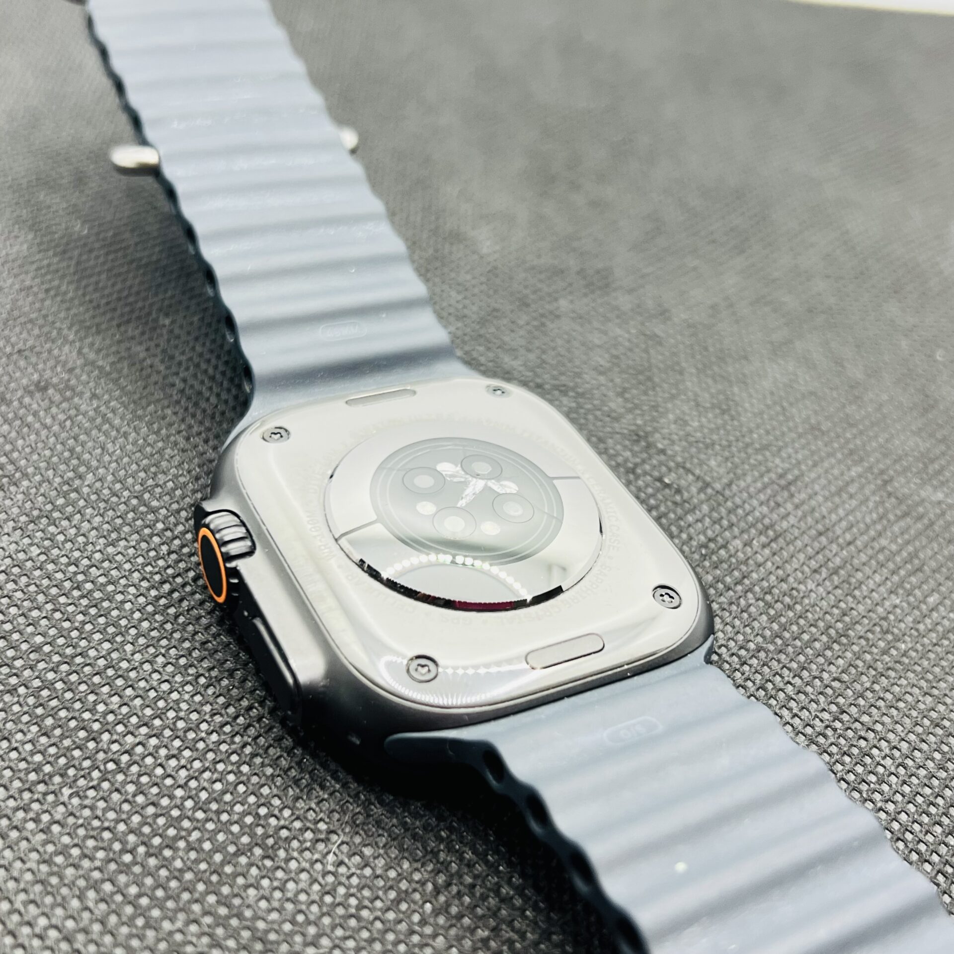Apple Watch Ultra 3 49mm LTE Black Titanium - Cracked Casing (Condition: Good) - Image 8
