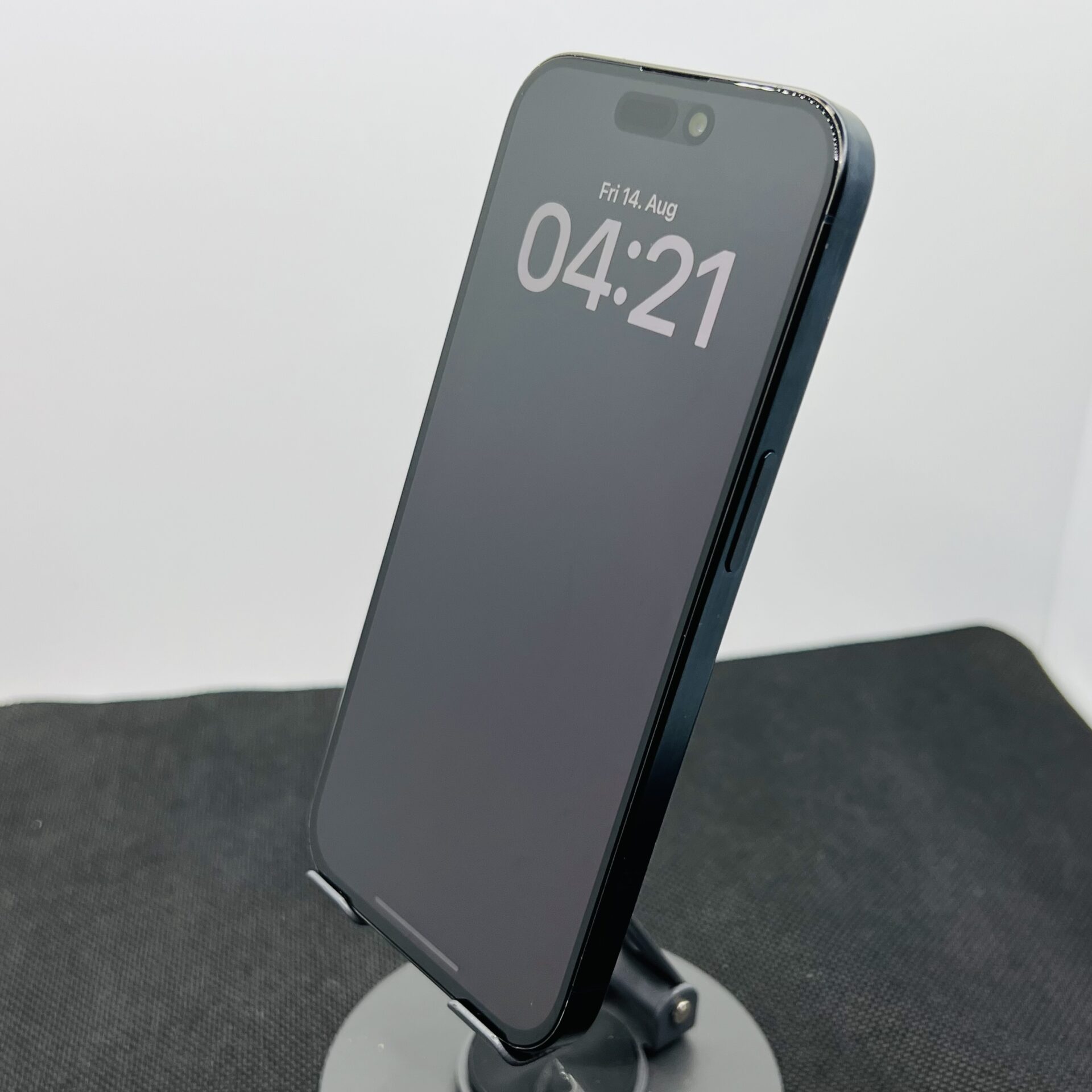 Apple iPhone 15 Pro 128GB Blue Titanium (Condition: Good) - Image 7