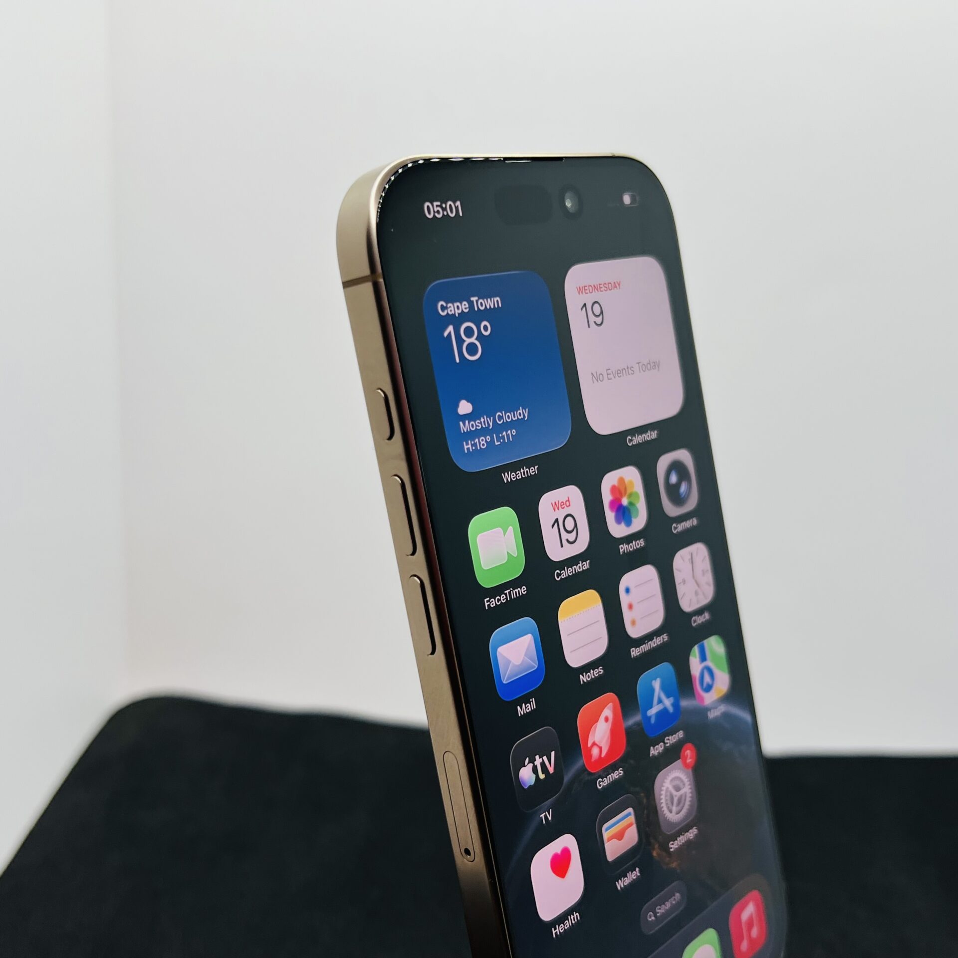 Apple iPhone 16 Pro 256GB Desert Titanium (Condition: Good) - Image 4