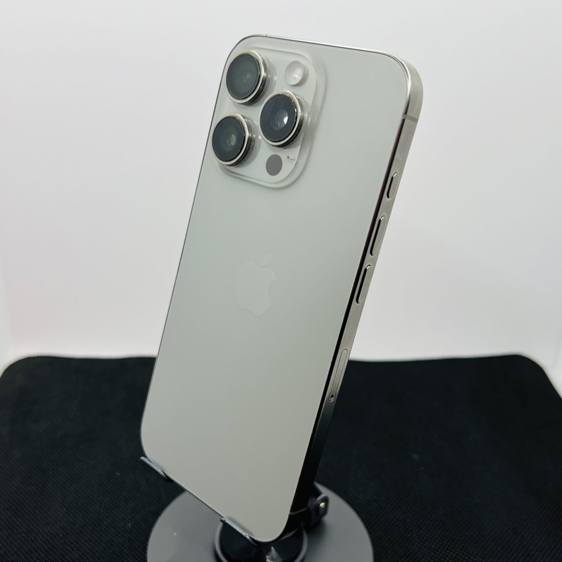 Apple iPhone 16 Pro 256GB Natural Titanium (Condition: Good) - Image 8