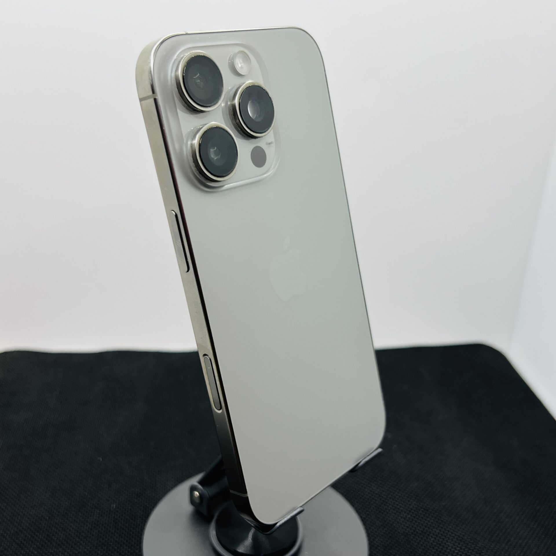 Apple iPhone 16 Pro 256GB Natural Titanium (Condition: Good) - Image 9