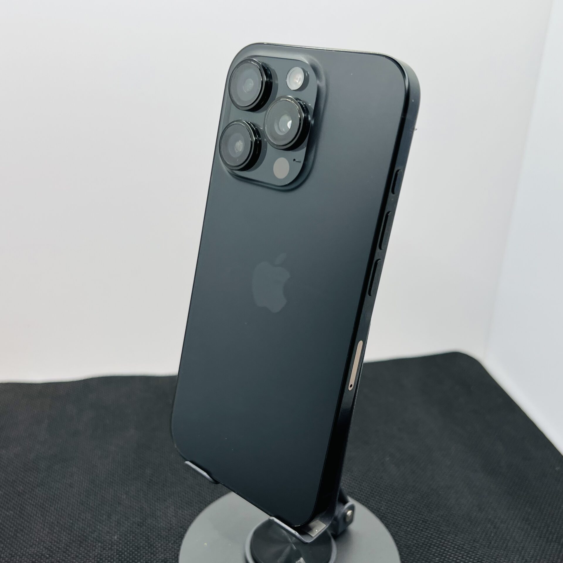 Apple iPhone 16 Pro 128GB Black Titanium (Condition: Good) - Image 9
