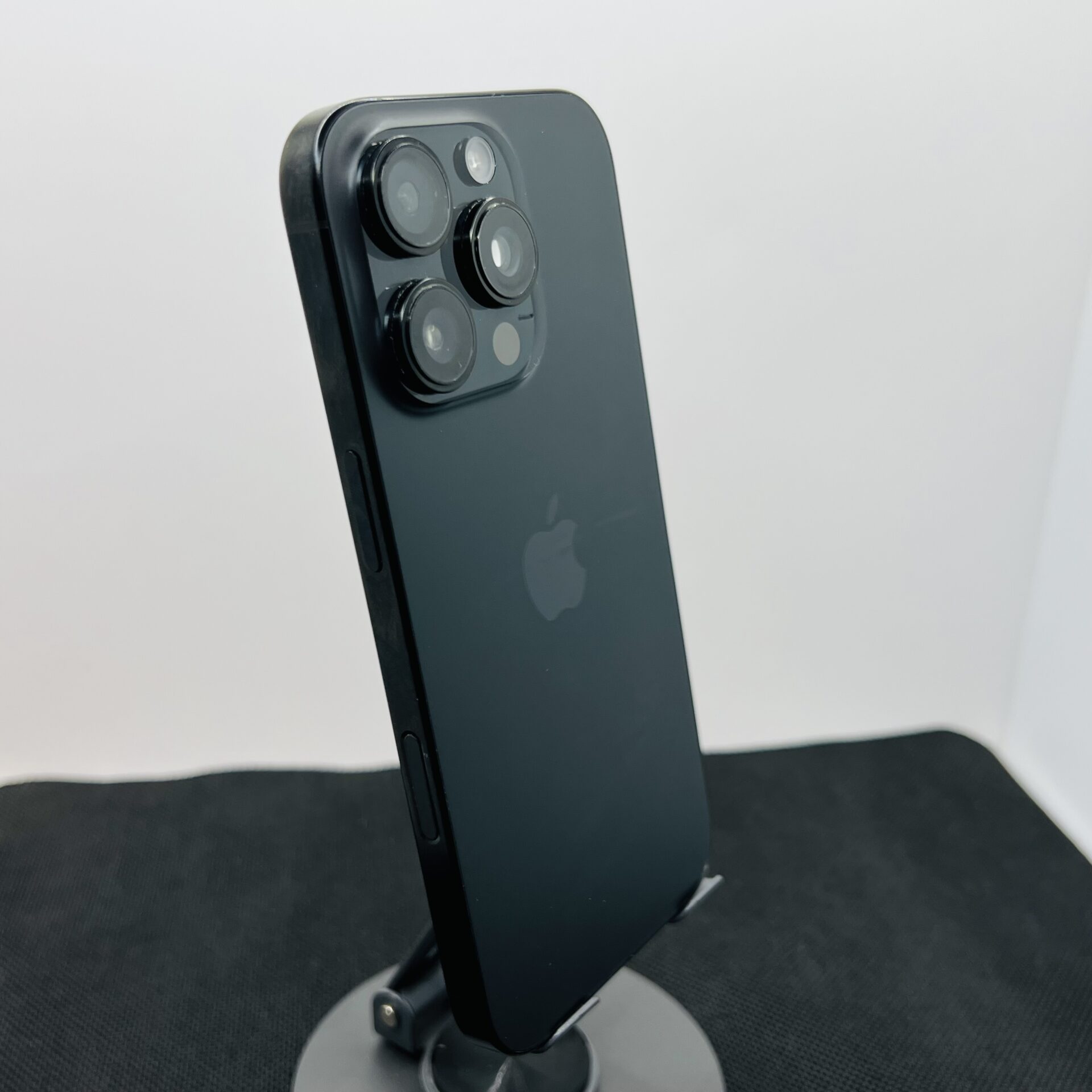 Apple iPhone 16 Pro 128GB Black Titanium (Condition: Good) - Image 10