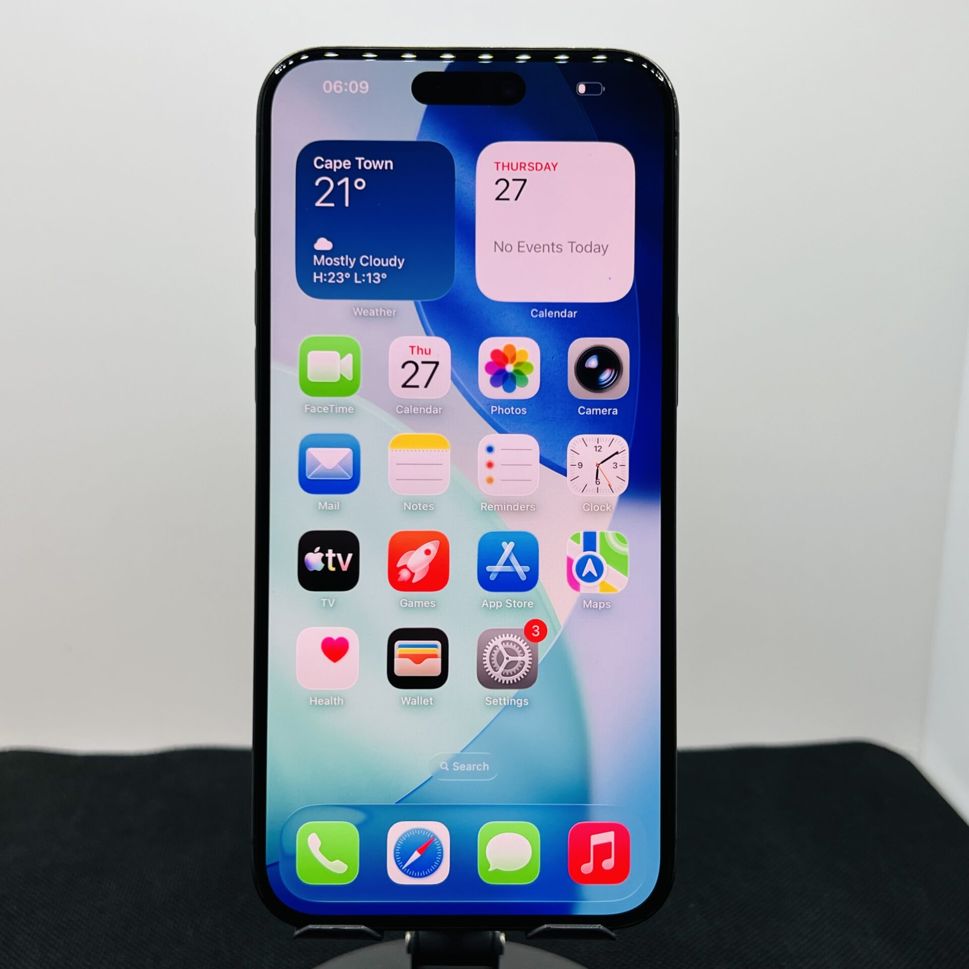 Apple iPhone 15 Pro Max 256GB Black Titanium - Face ID Not Working And eSIM Only (Condition: Good) - Image 2