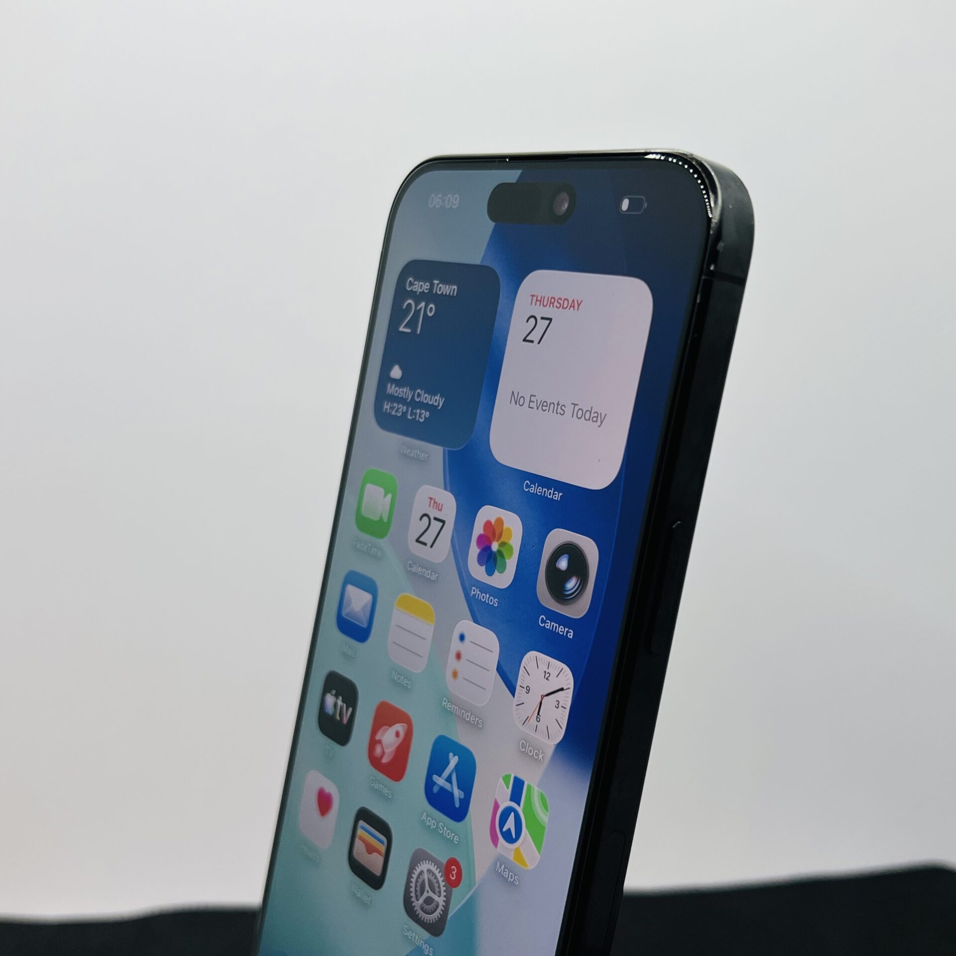 Apple iPhone 15 Pro Max 256GB Black Titanium - Face ID Not Working And eSIM Only (Condition: Good) - Image 6