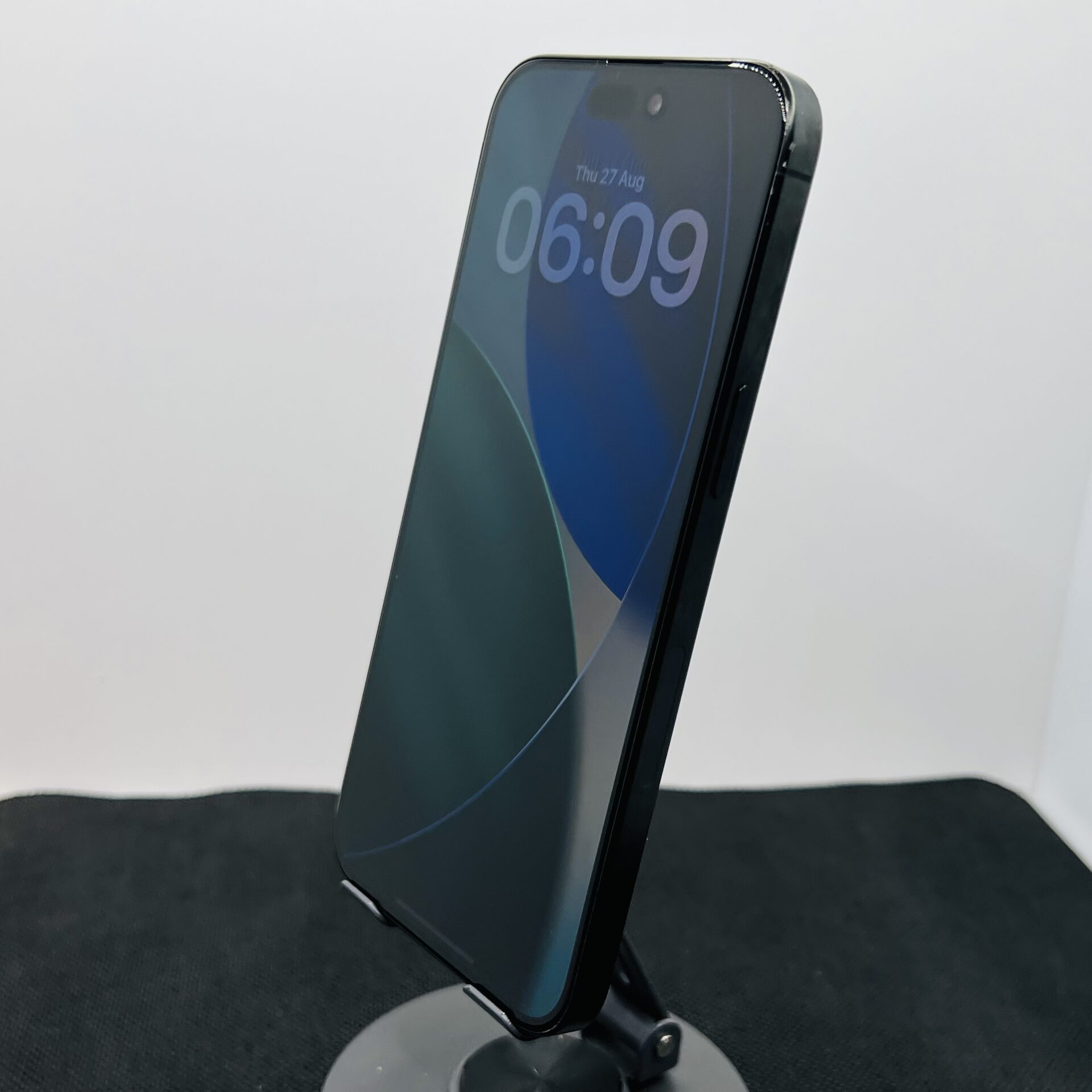 Apple iPhone 15 Pro Max 256GB Black Titanium - Face ID Not Working And eSIM Only (Condition: Good) - Image 7
