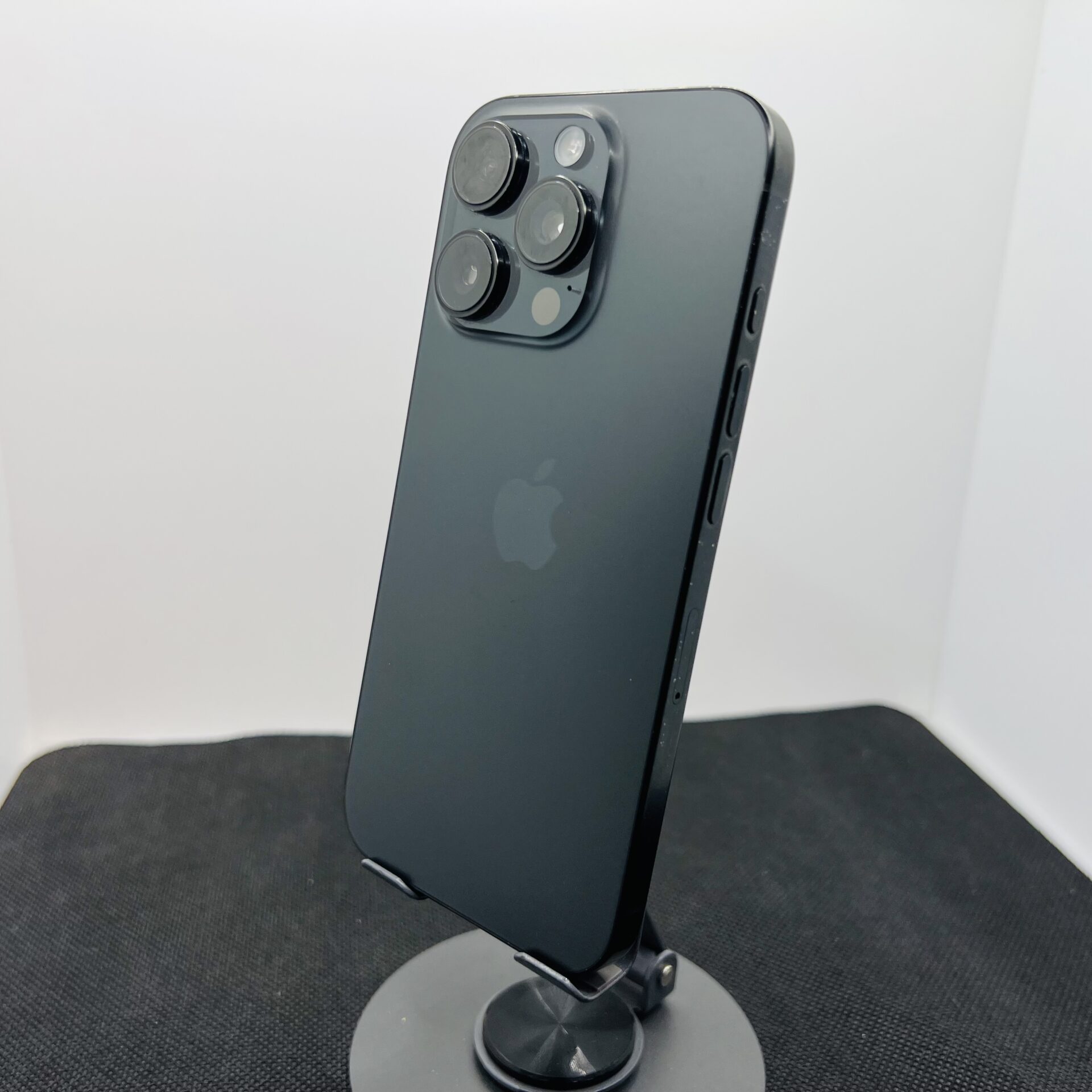 Apple iPhone 16 Pro 128GB Black Titanium (Condition: Good) - Image 8