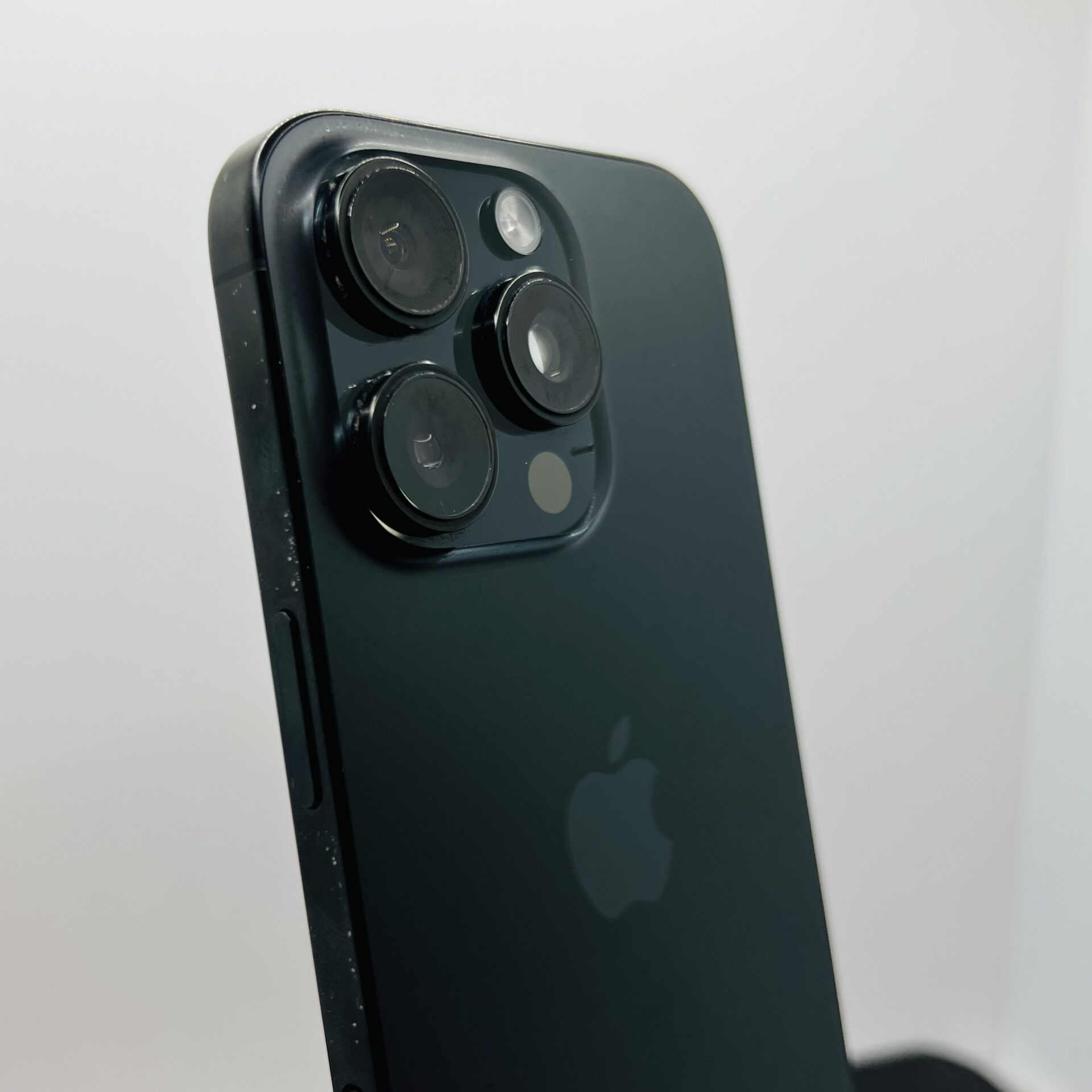 Apple iPhone 16 Pro 128GB Black Titanium (Condition: Good) - Image 10