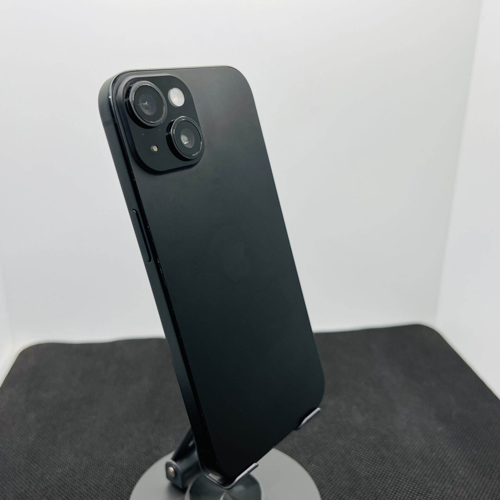 Apple iPhone 15 128GB Black (Condition: Good) - Image 9