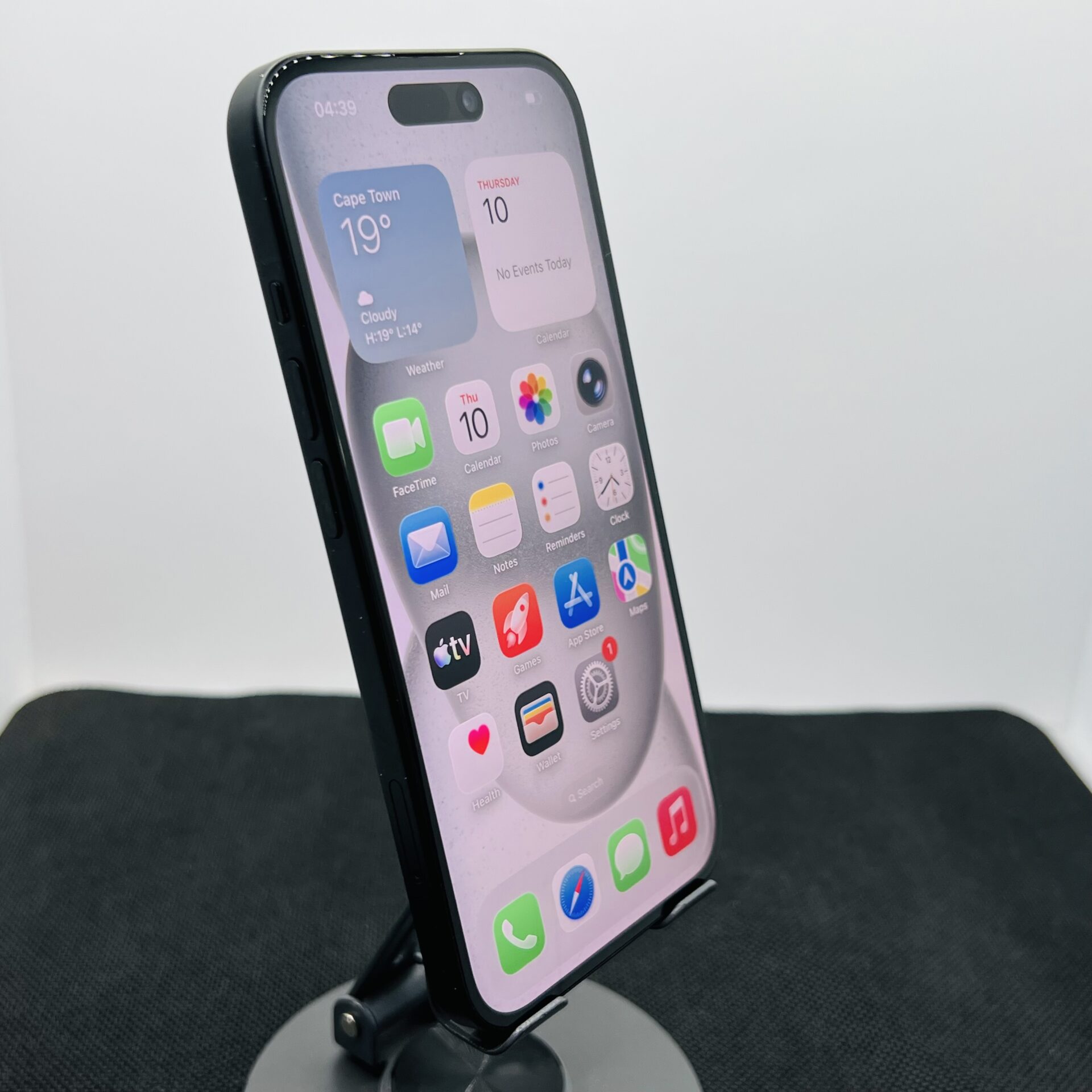 Apple iPhone 15 128GB Black (Condition: Good) - Image 3