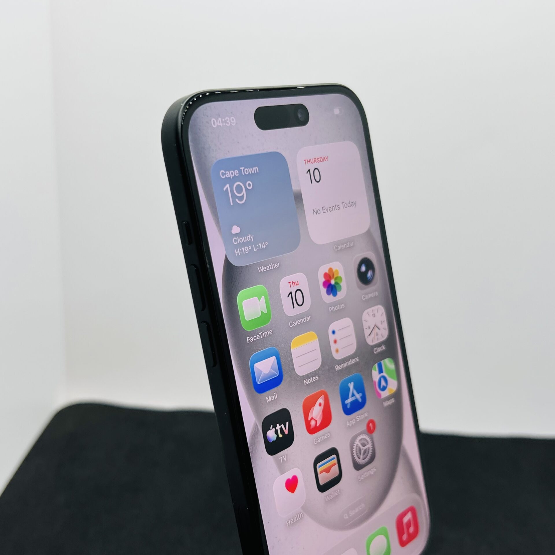 Apple iPhone 15 128GB Black (Condition: Good) - Image 4